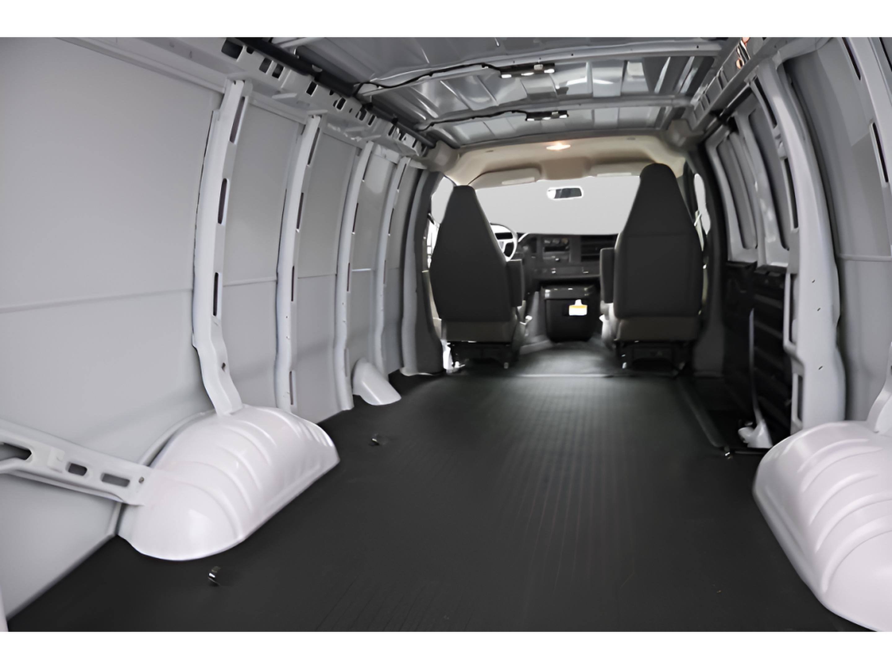 2026 Chevrolet Express Cargo 1WT