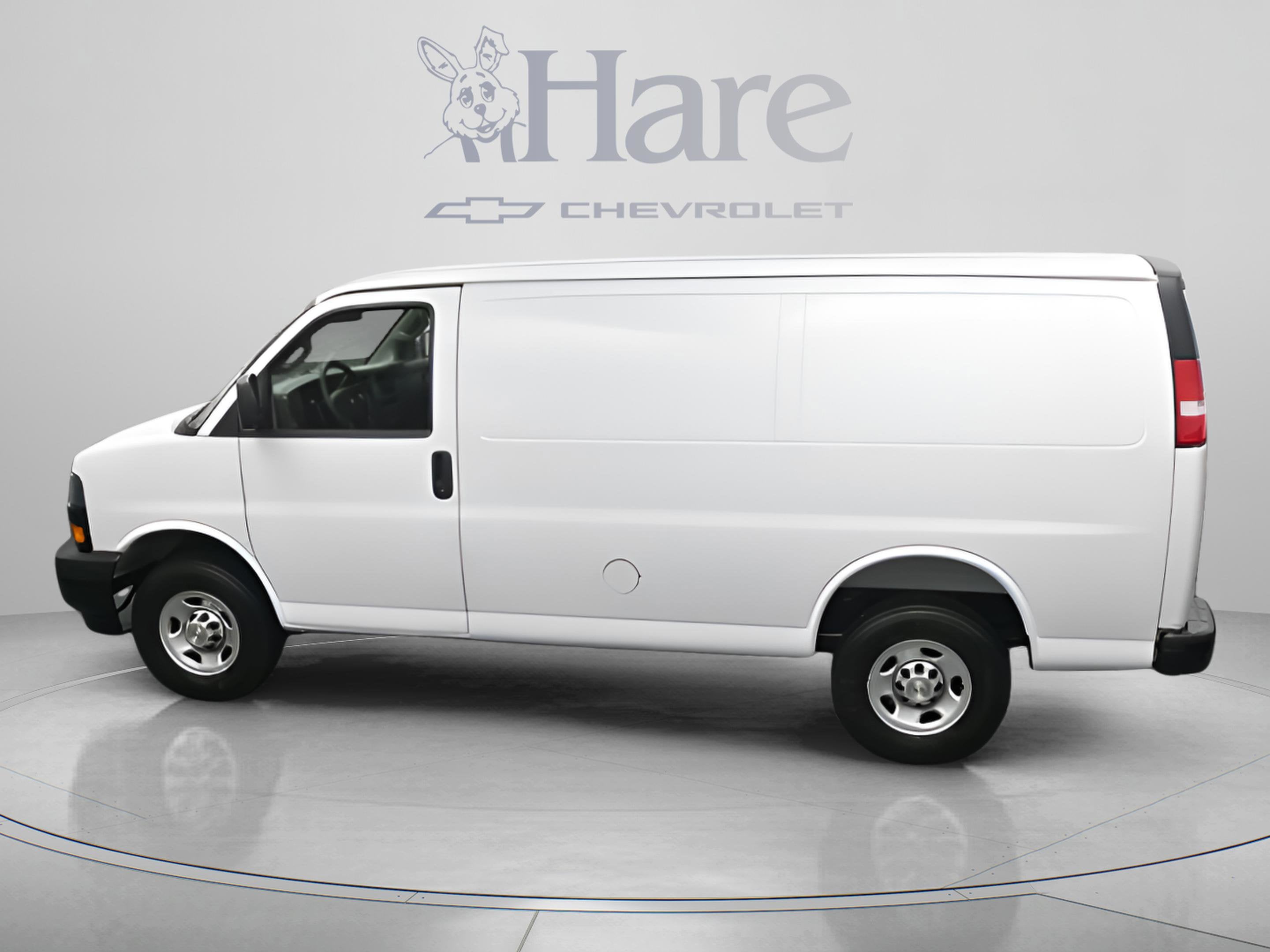 2026 Chevrolet Express Cargo 1WT