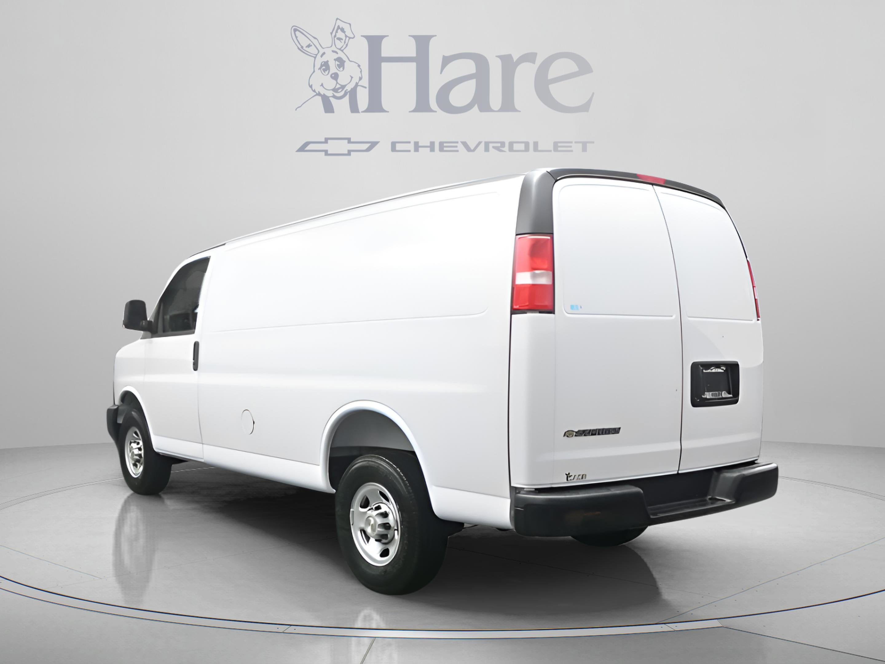 2026 Chevrolet Express Cargo 1WT