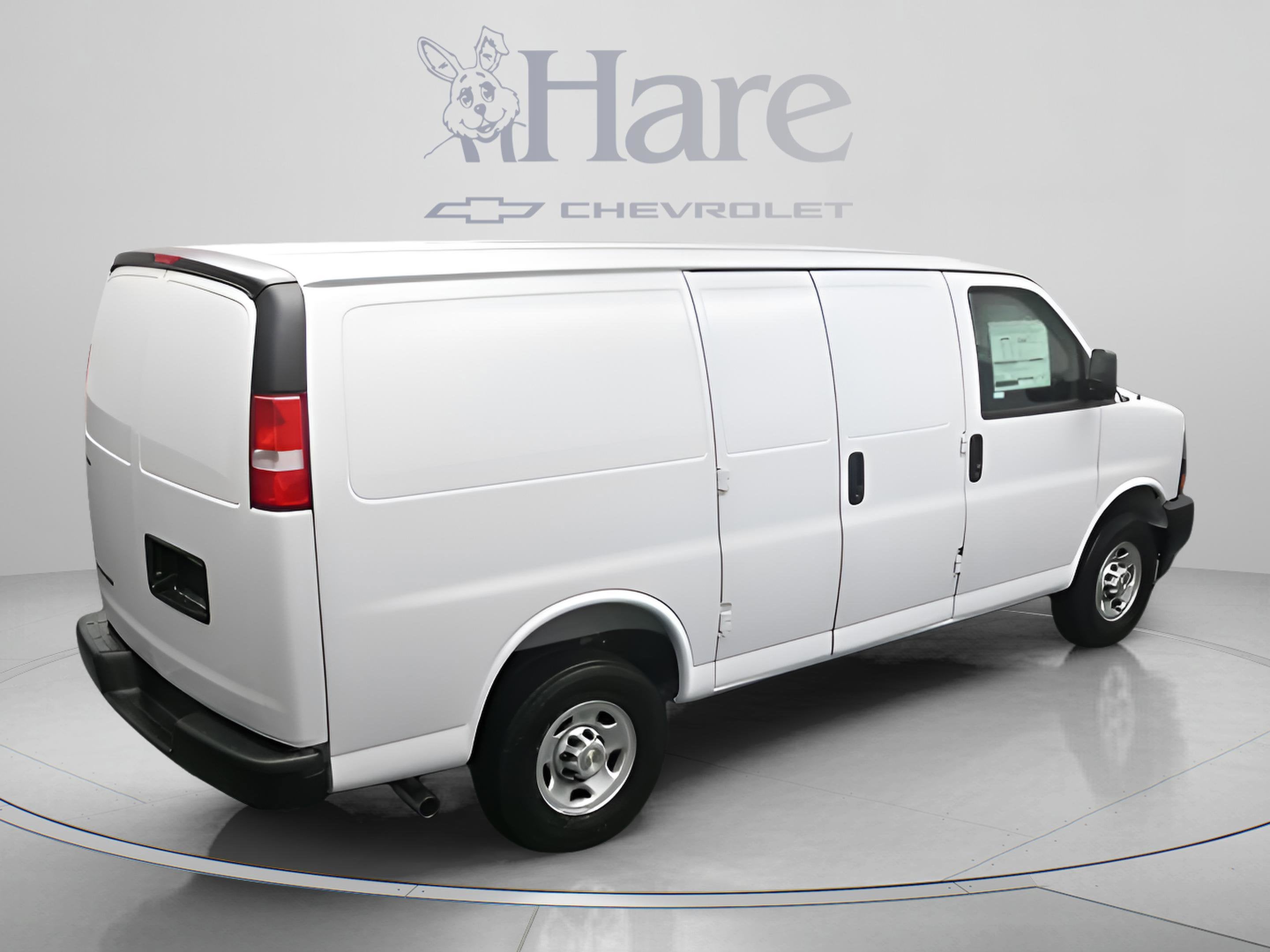 2026 Chevrolet Express Cargo 1WT