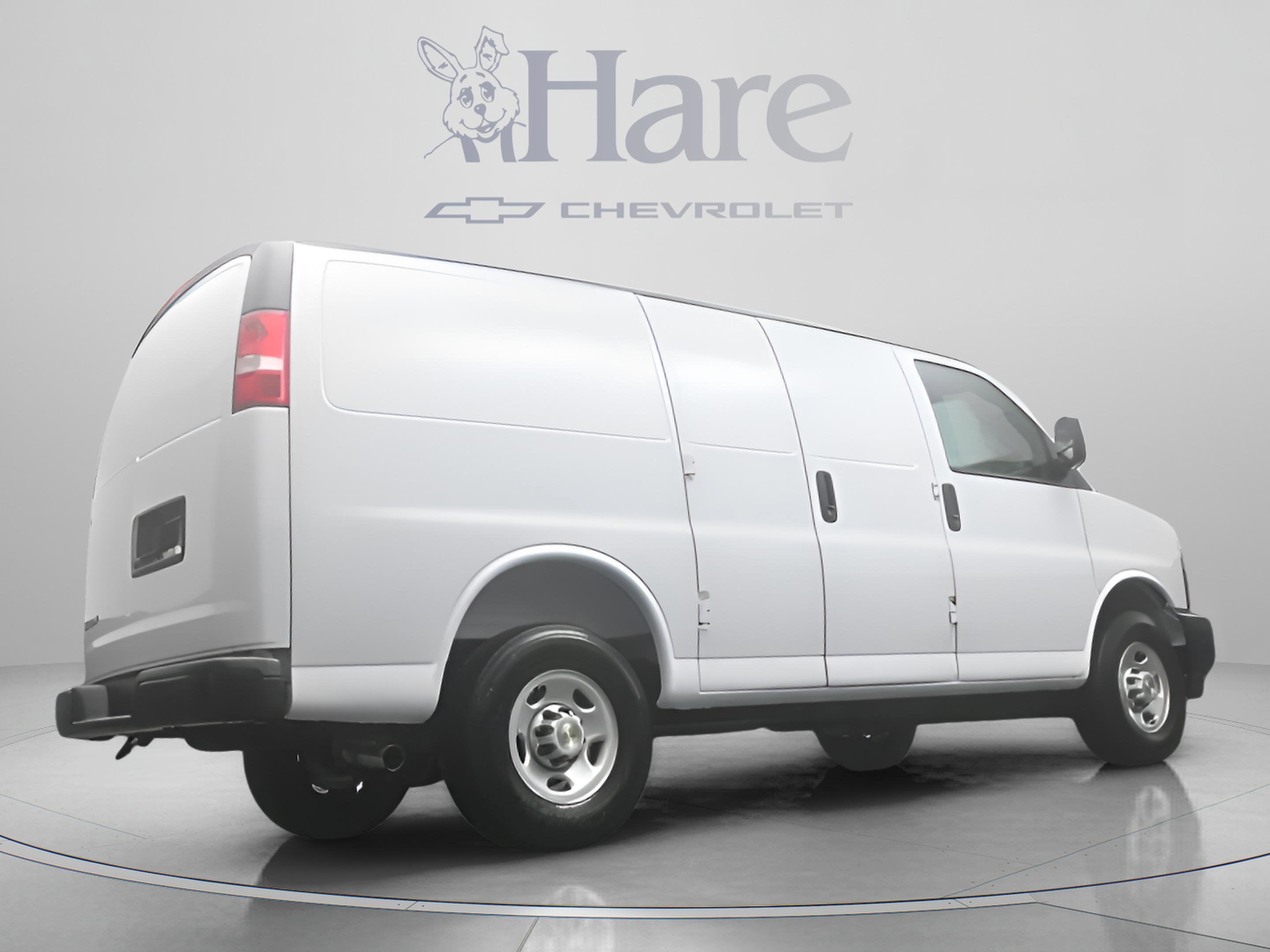 2026 Chevrolet Express Cargo 1WT