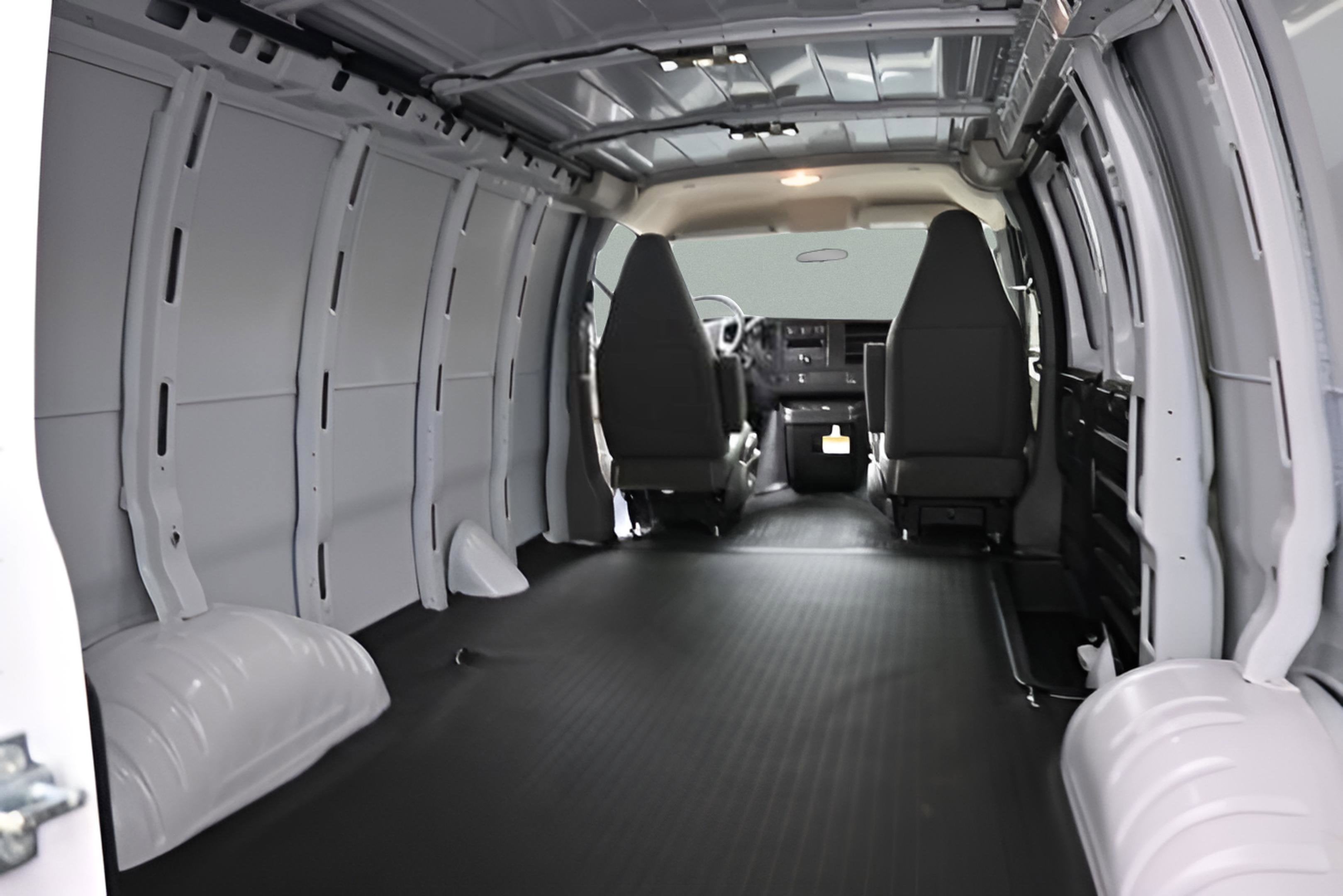 2026 Chevrolet Express Cargo 1WT