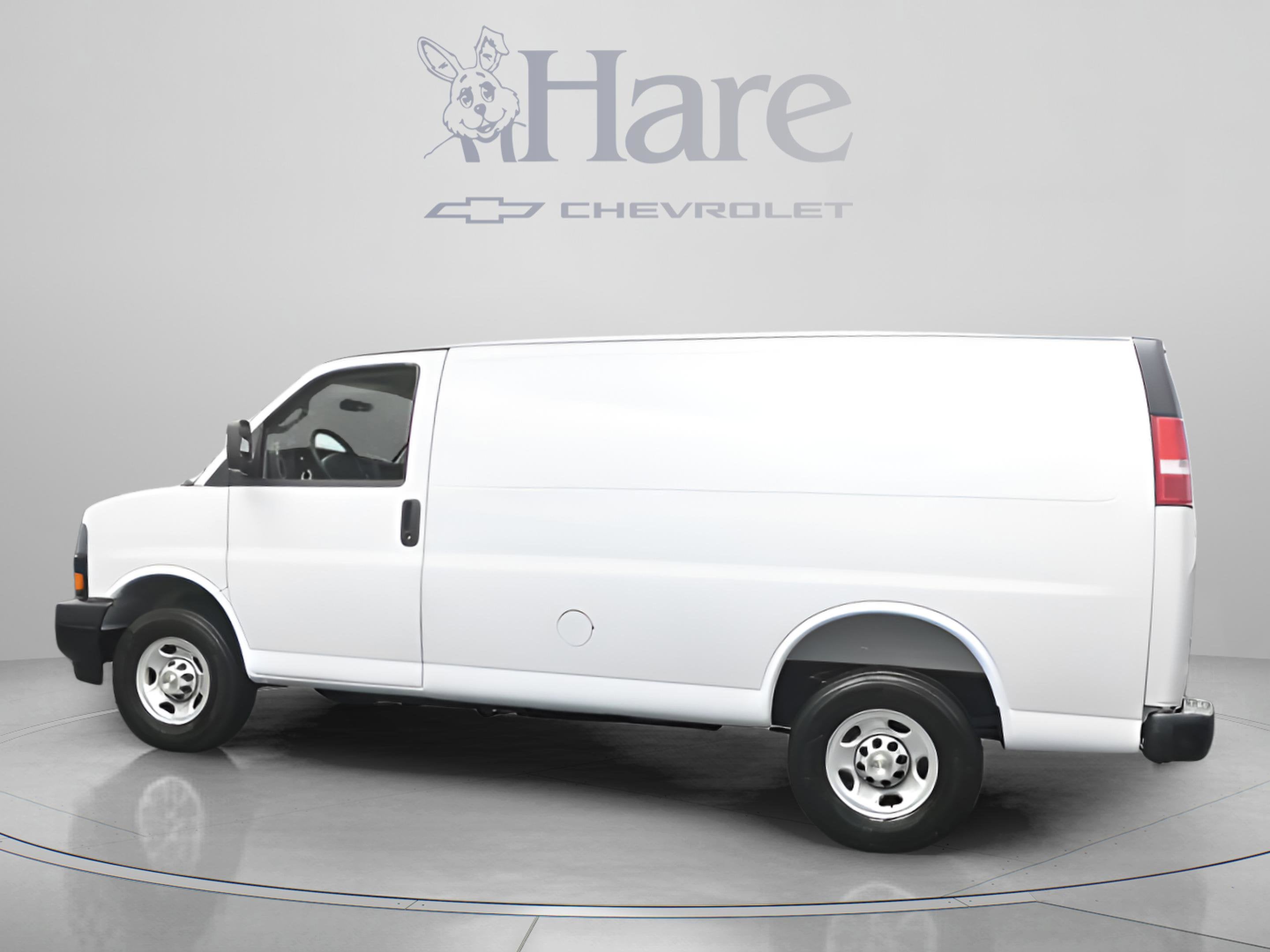 2026 Chevrolet Express Cargo 1WT
