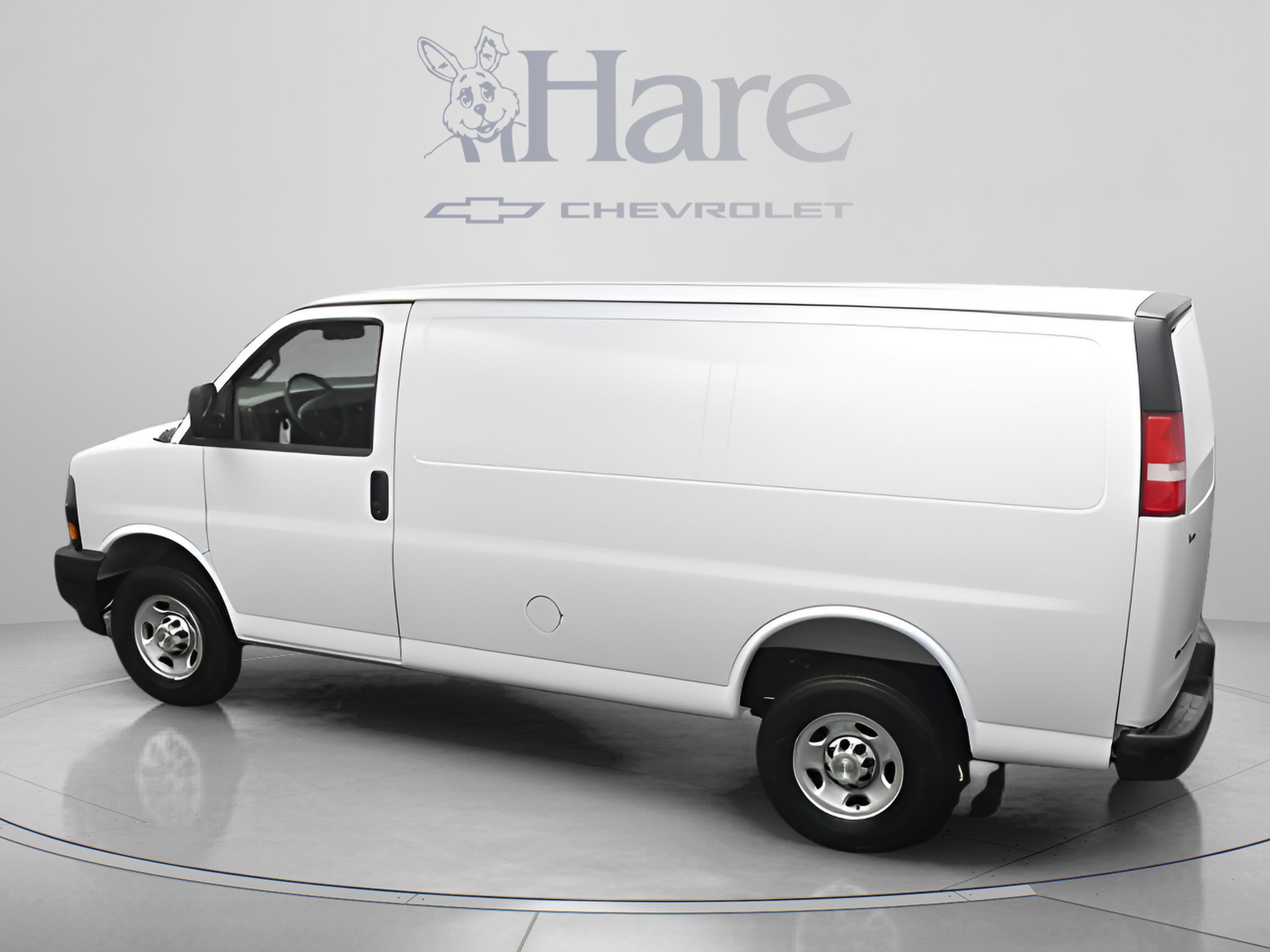 2026 Chevrolet Express Cargo 1WT