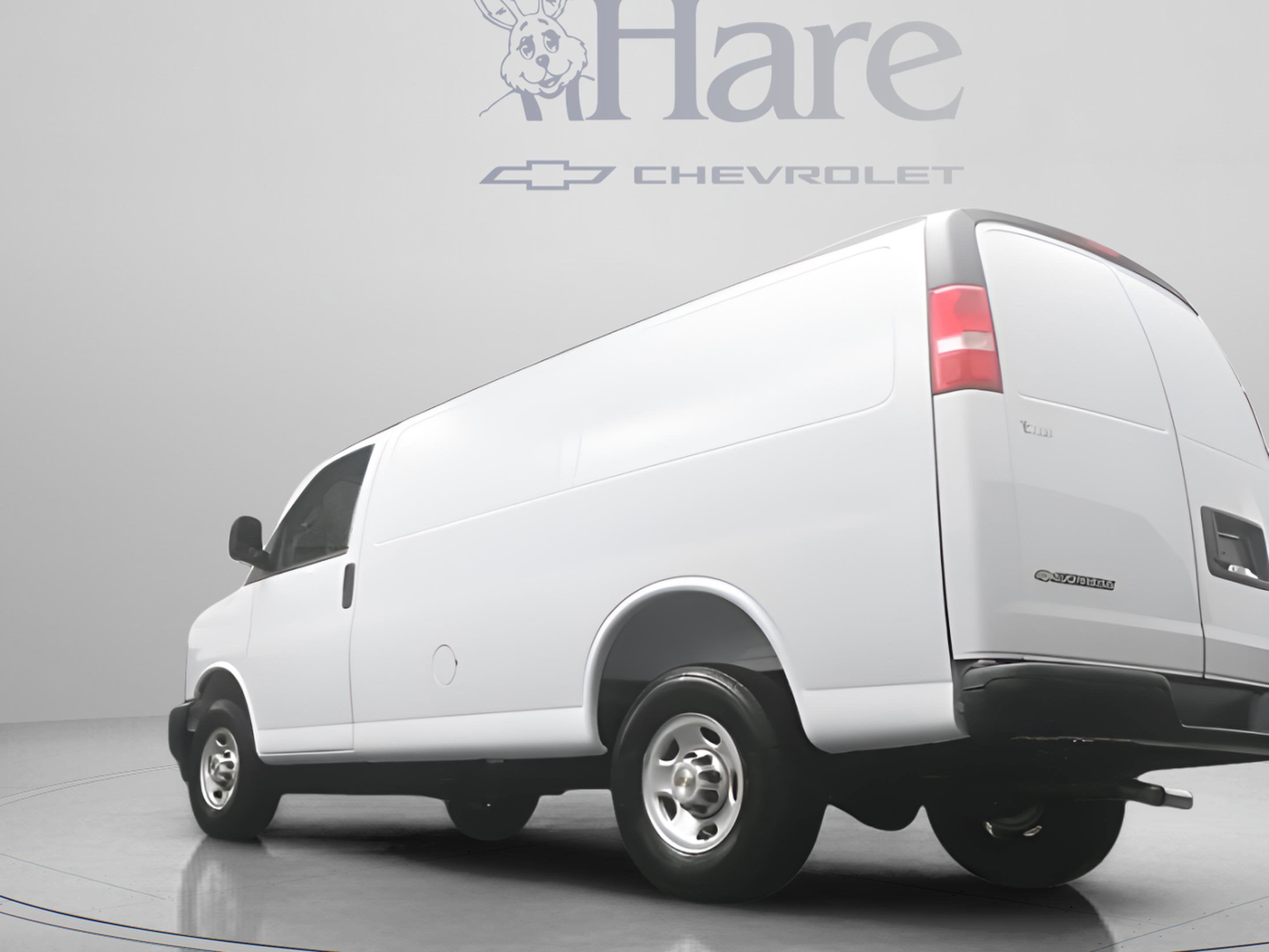 2026 Chevrolet Express Cargo 1WT