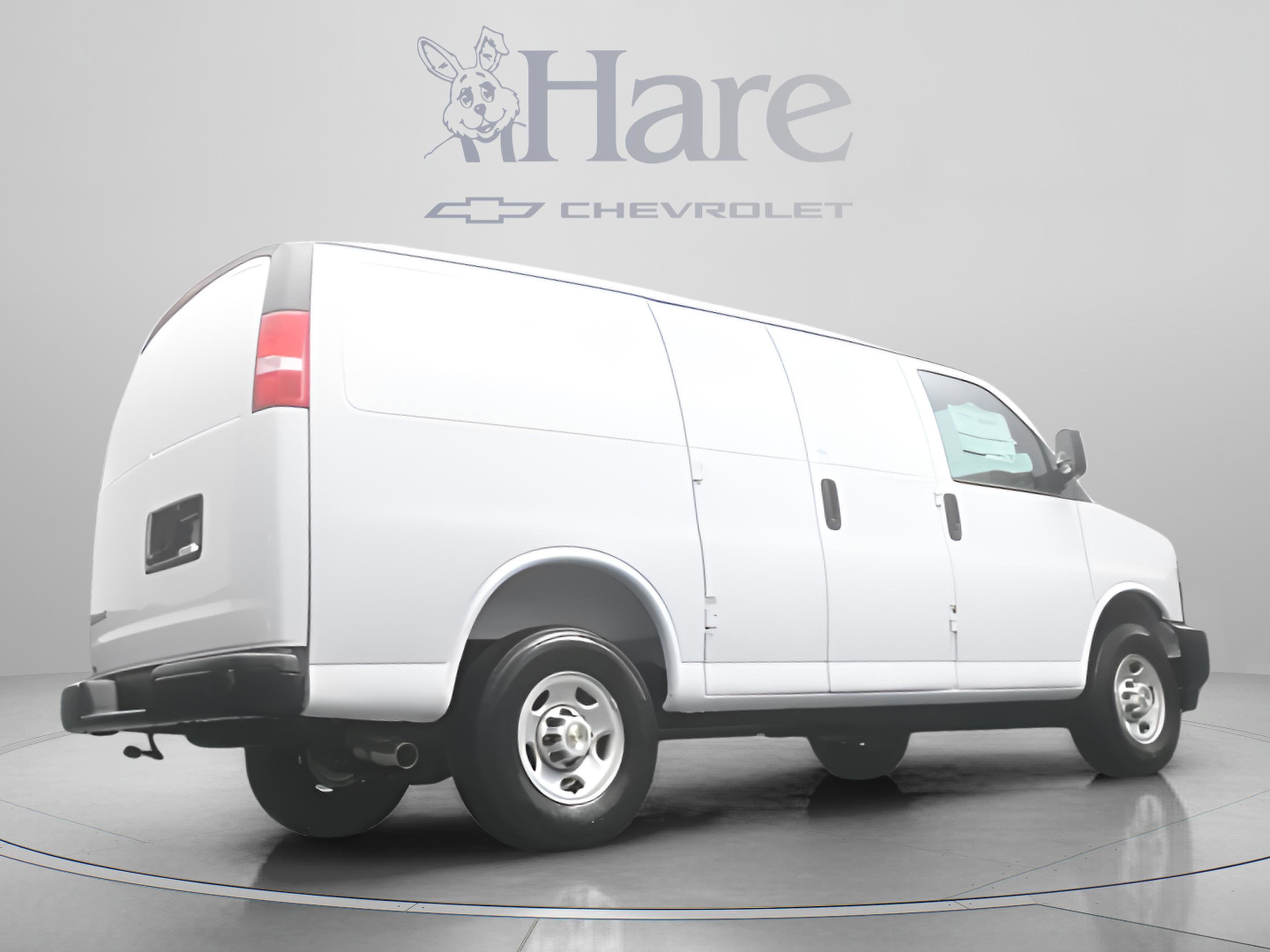 2026 Chevrolet Express Cargo 1WT