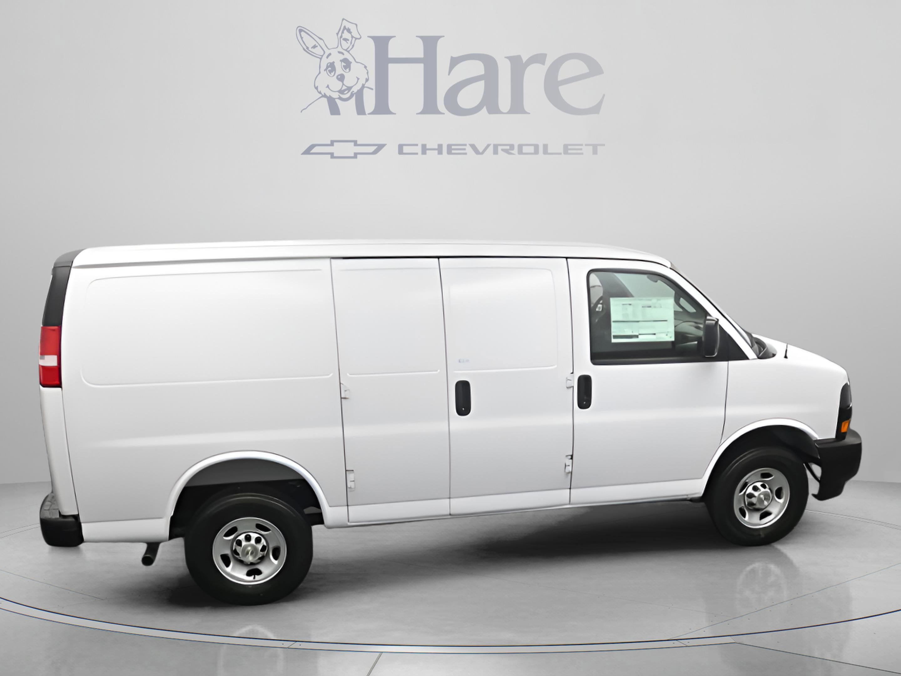 2026 Chevrolet Express Cargo 1WT