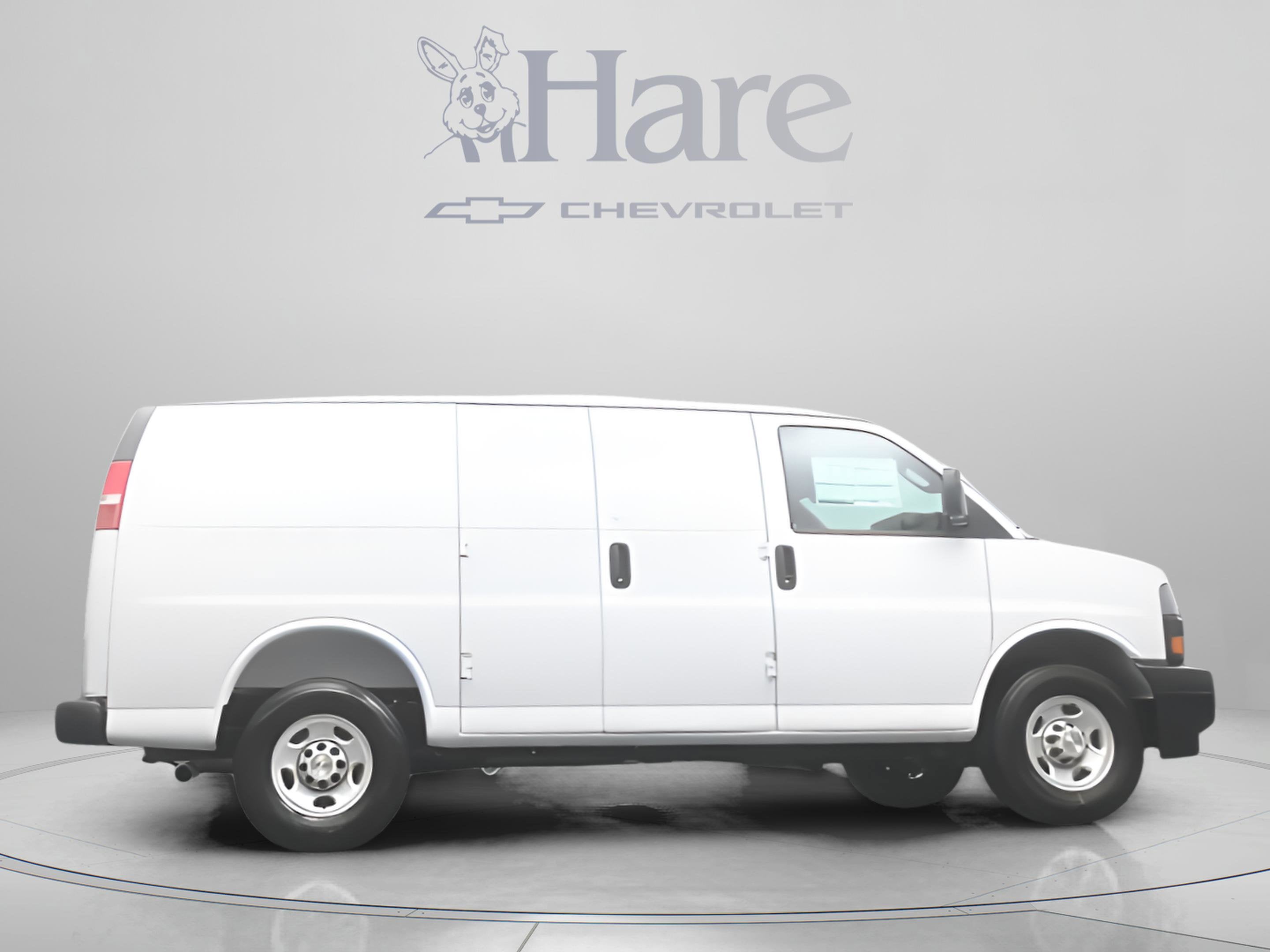 2026 Chevrolet Express Cargo 1WT