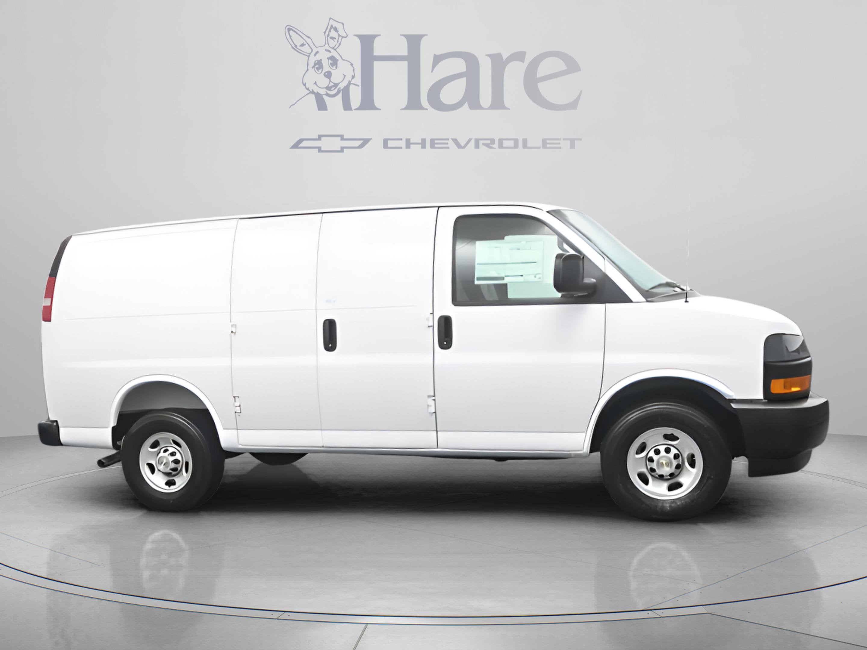2026 Chevrolet Express Cargo 1WT