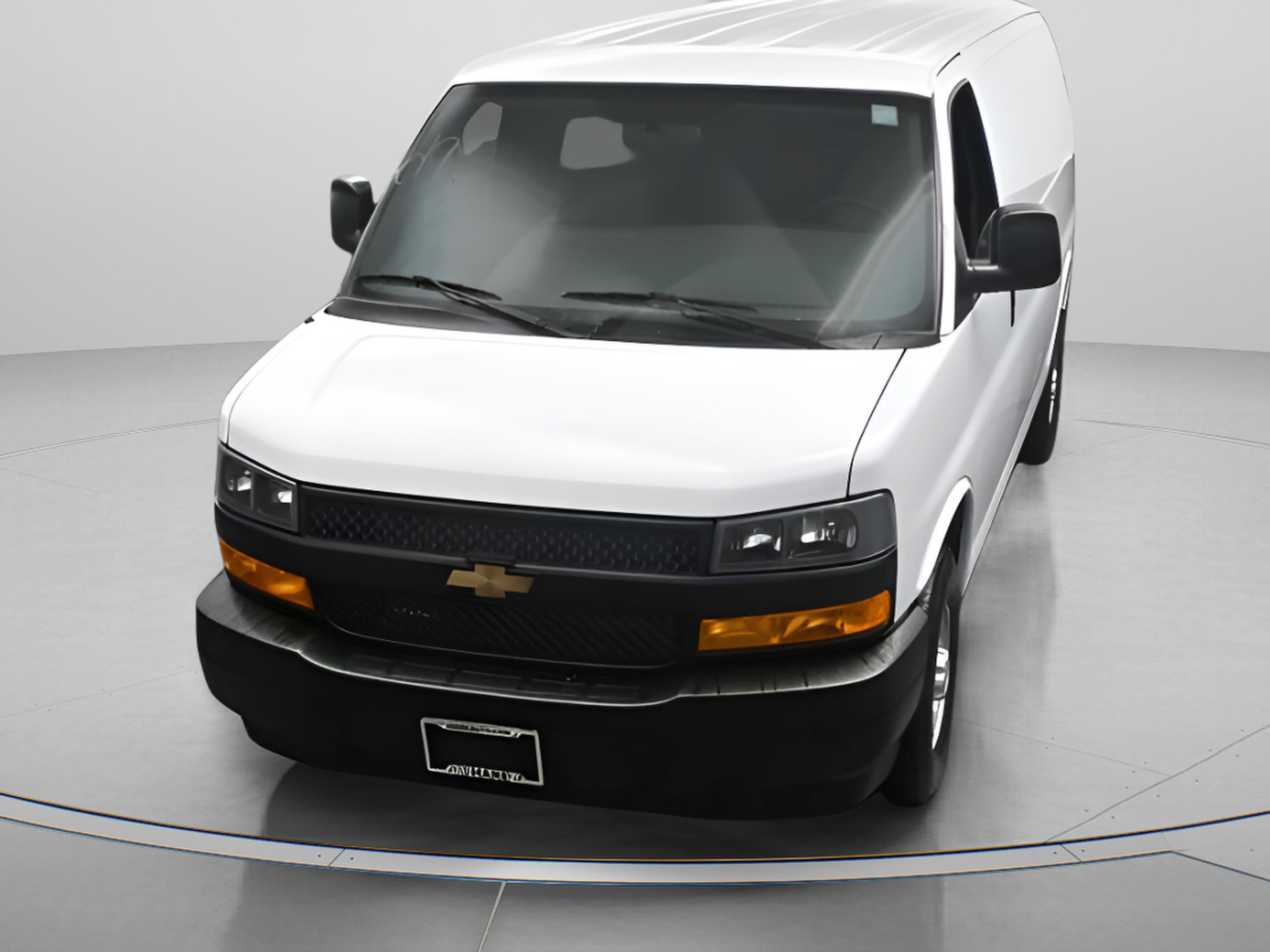 2026 Chevrolet Express Cargo 1WT