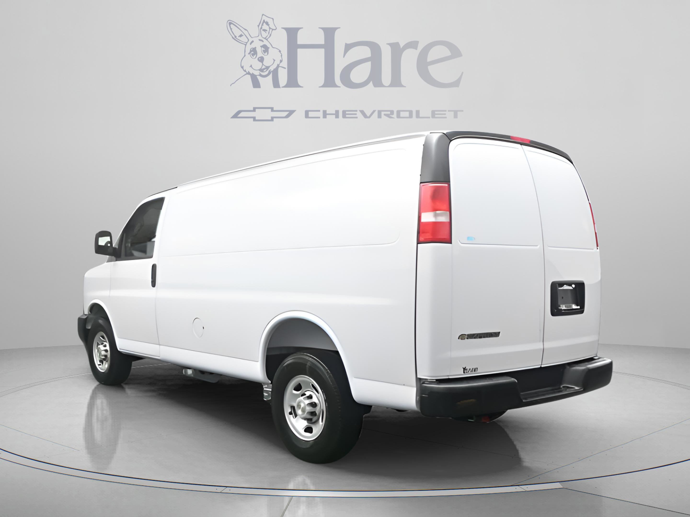 2026 Chevrolet Express Cargo 1WT