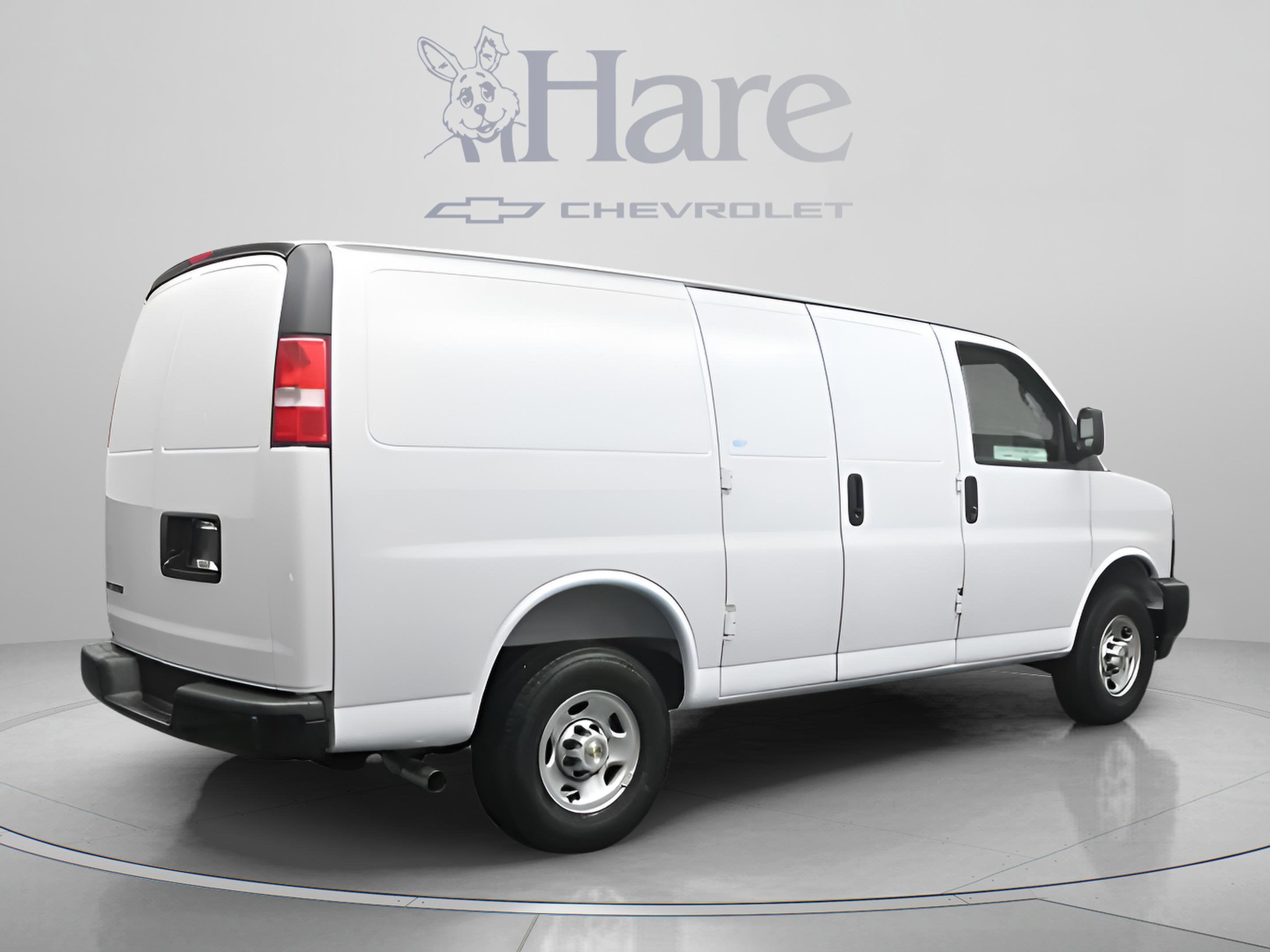 2026 Chevrolet Express Cargo Work Van - Photo 18