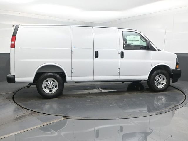 2026 Chevrolet Express Cargo 2500 WT