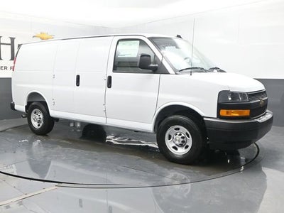 2025 Chevrolet Express Cargo WT