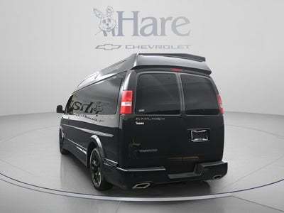 2025 Chevrolet Express Cargo WT