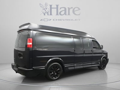 2025 Chevrolet Express Cargo WT