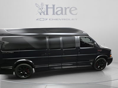2025 Chevrolet Express Cargo WT