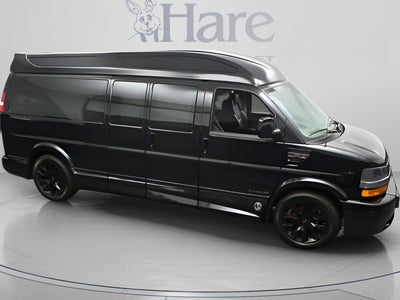 2025 Chevrolet Express Cargo WT