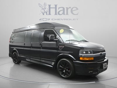 2025 Chevrolet Express Cargo WT