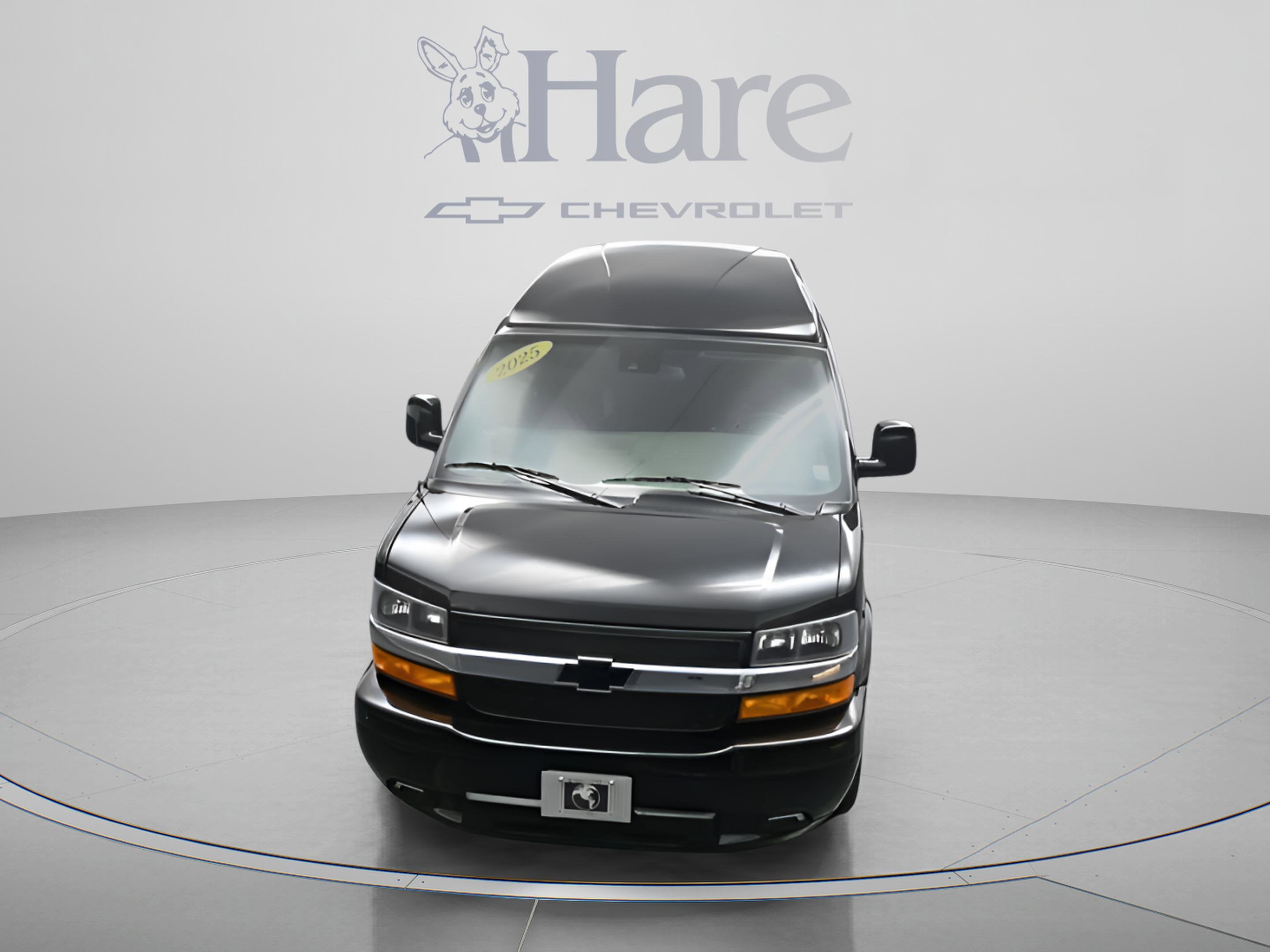 2025 Chevrolet Express Cargo WT