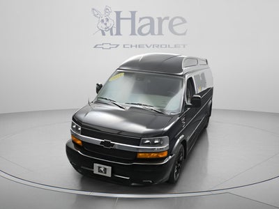 2025 Chevrolet Express Cargo WT