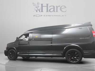 2025 Chevrolet Express Cargo WT