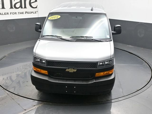 2024 Chevrolet Express Cargo 3500 WT