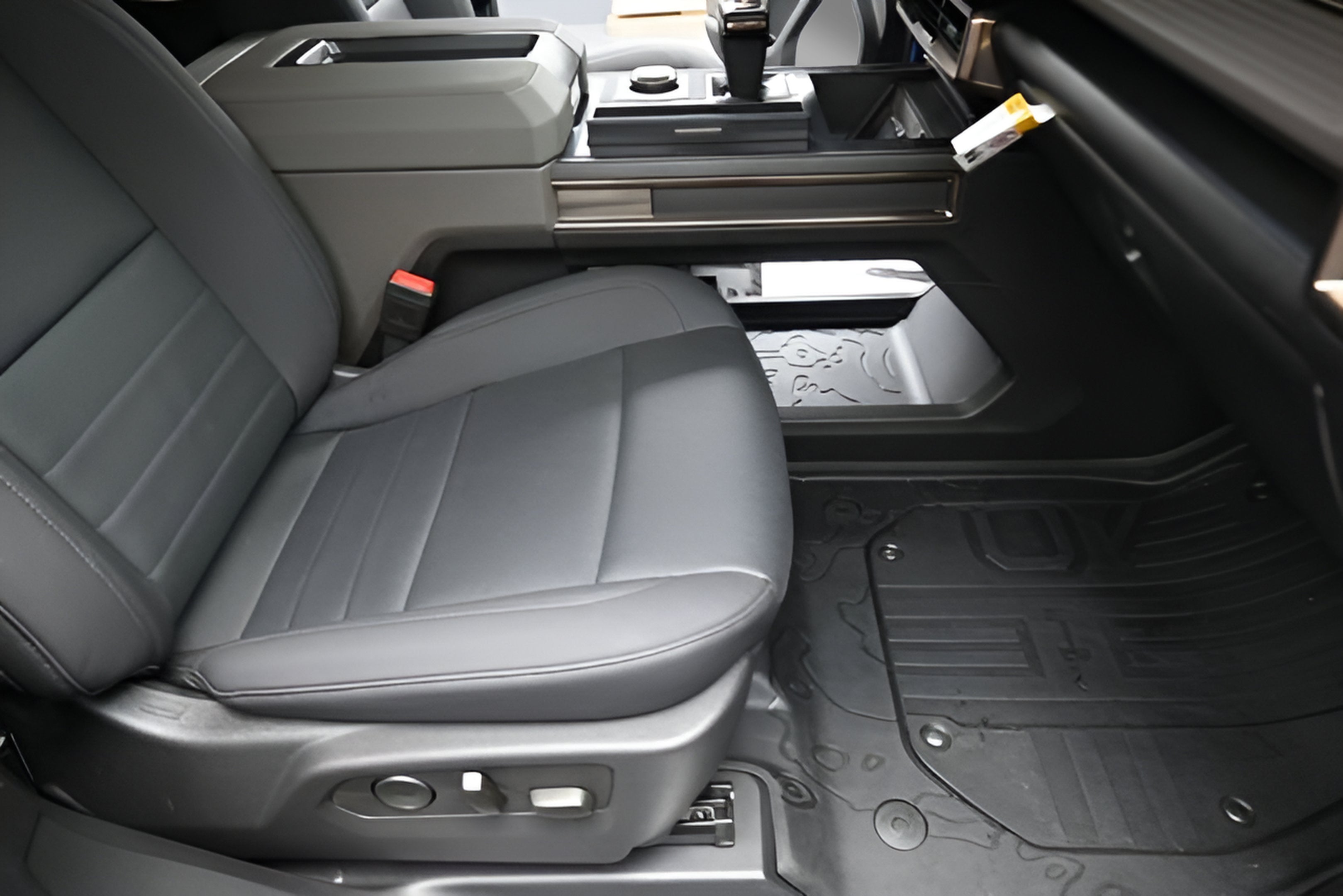 2024 GMC HUMMER EV SUV 2X