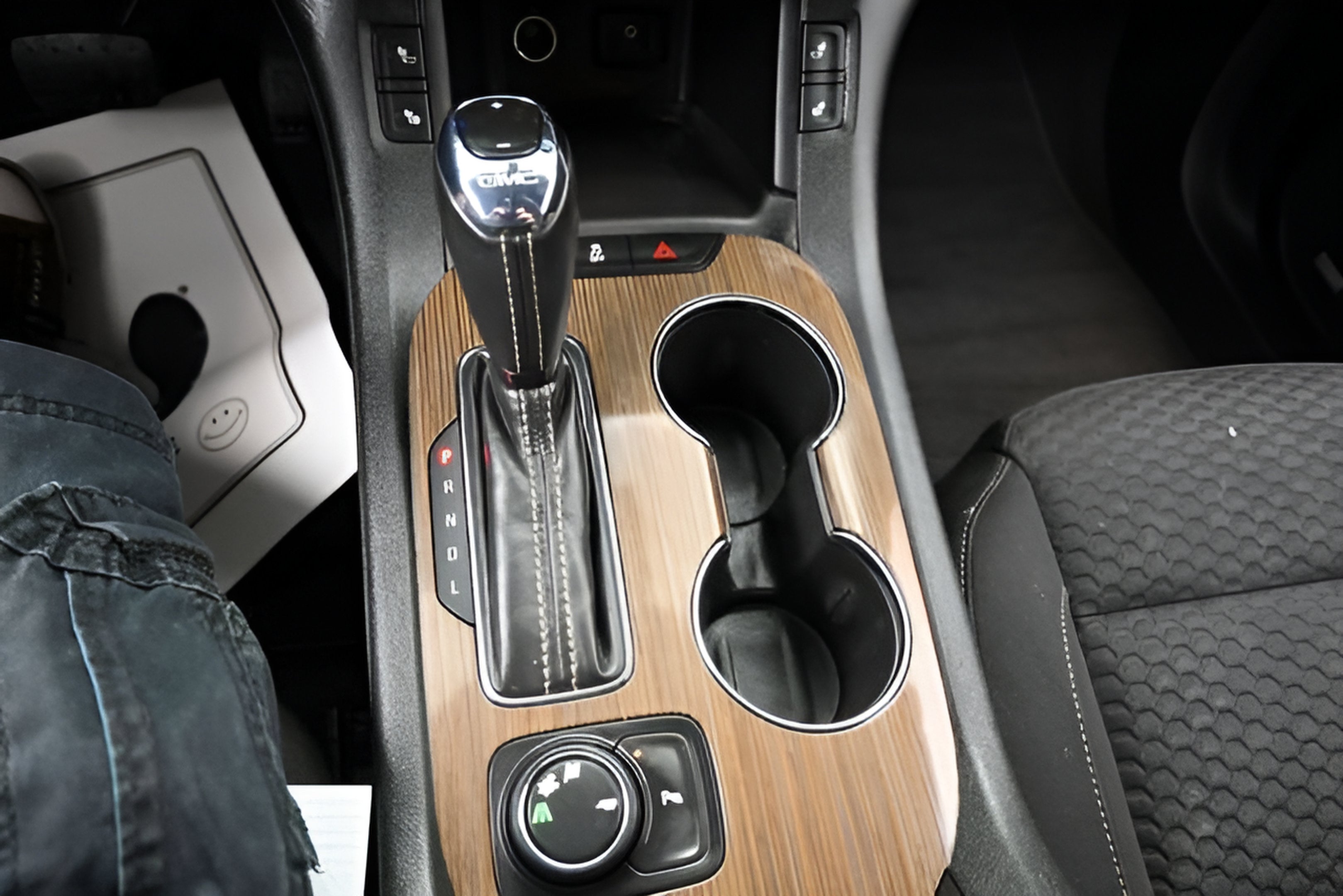 2017 GMC Acadia SLE