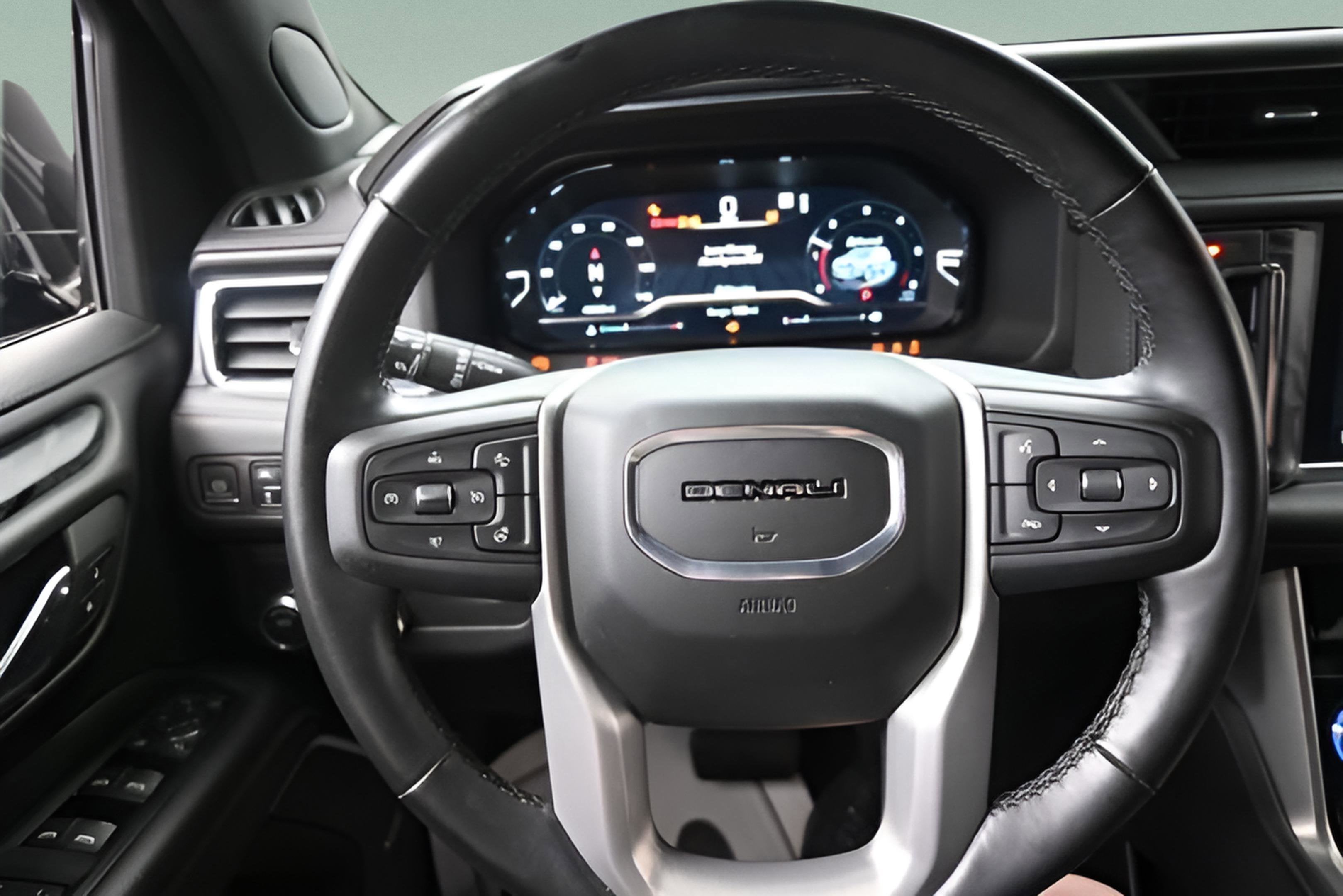 2023 GMC Yukon Denali