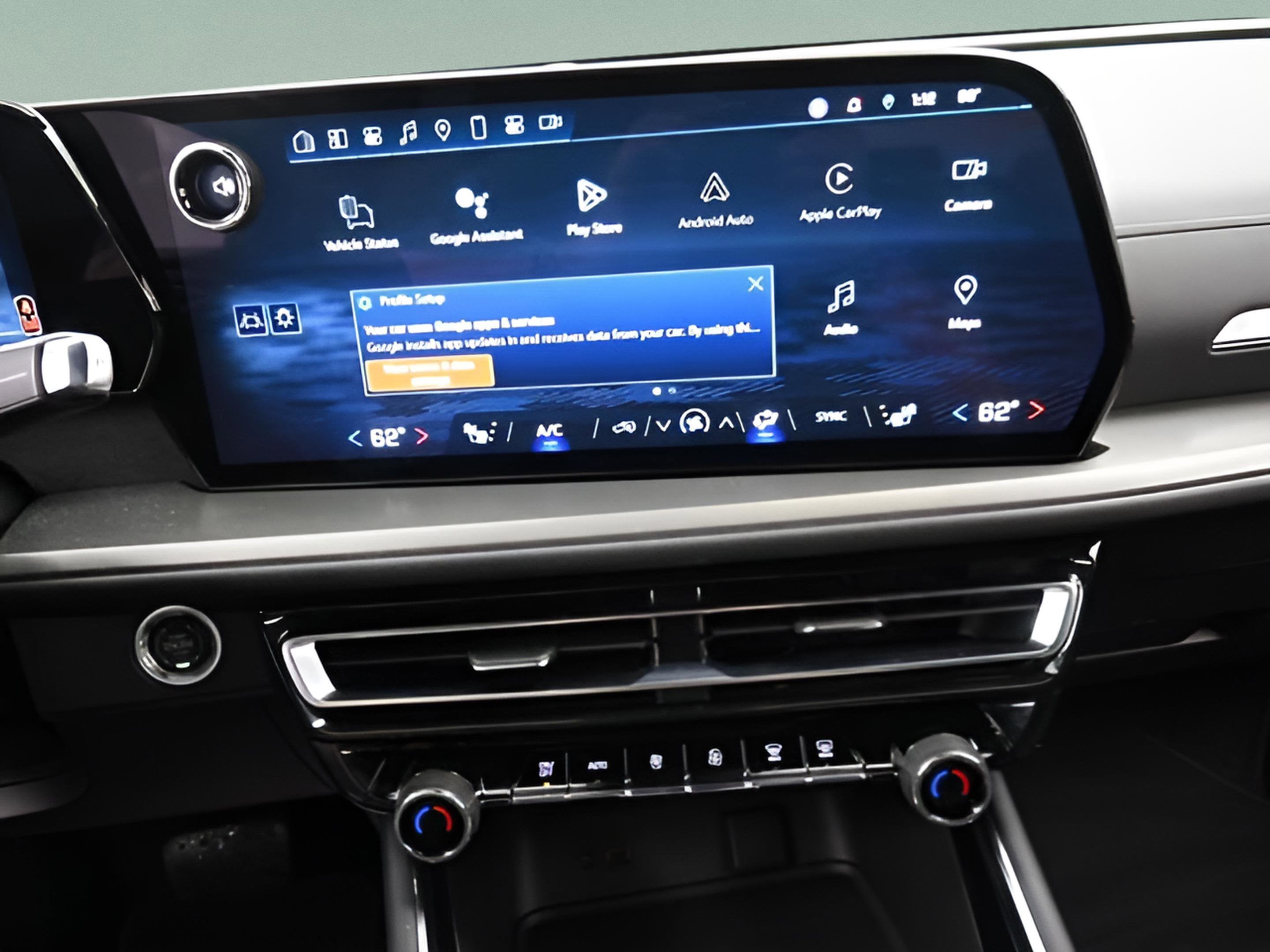 2024 Chevrolet Traverse LS