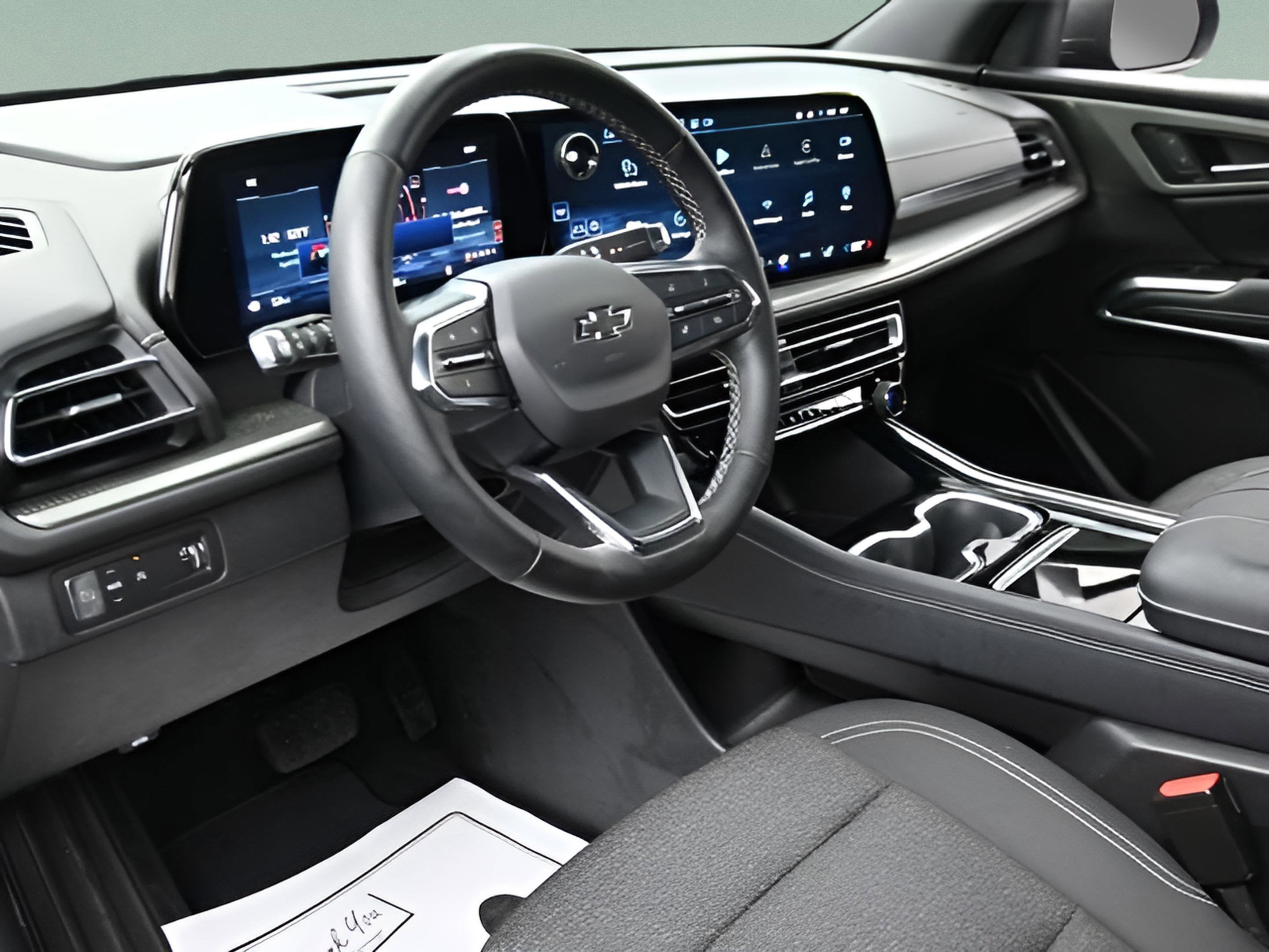 2024 Chevrolet Traverse LS