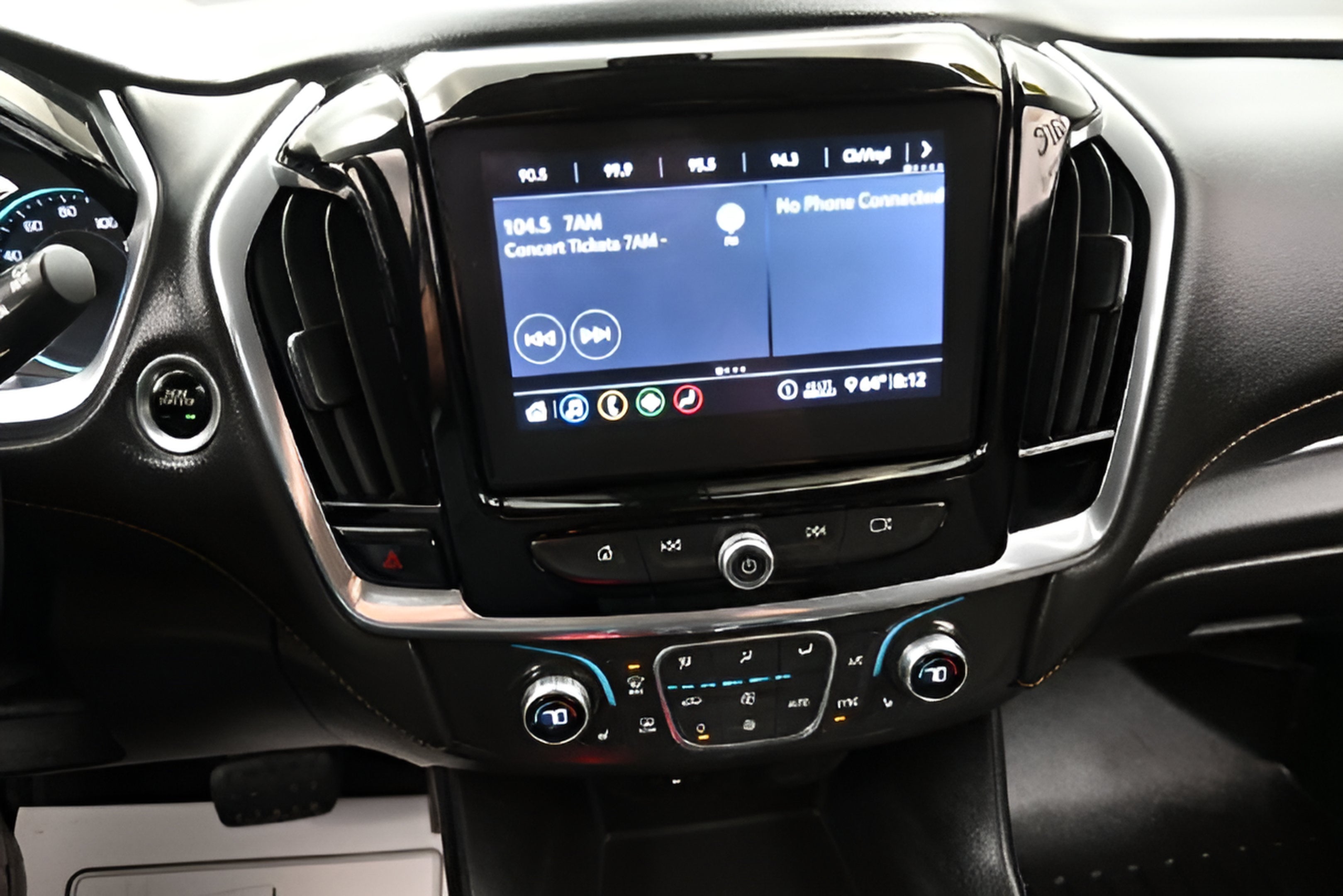 2020 Chevrolet Traverse LT Cloth
