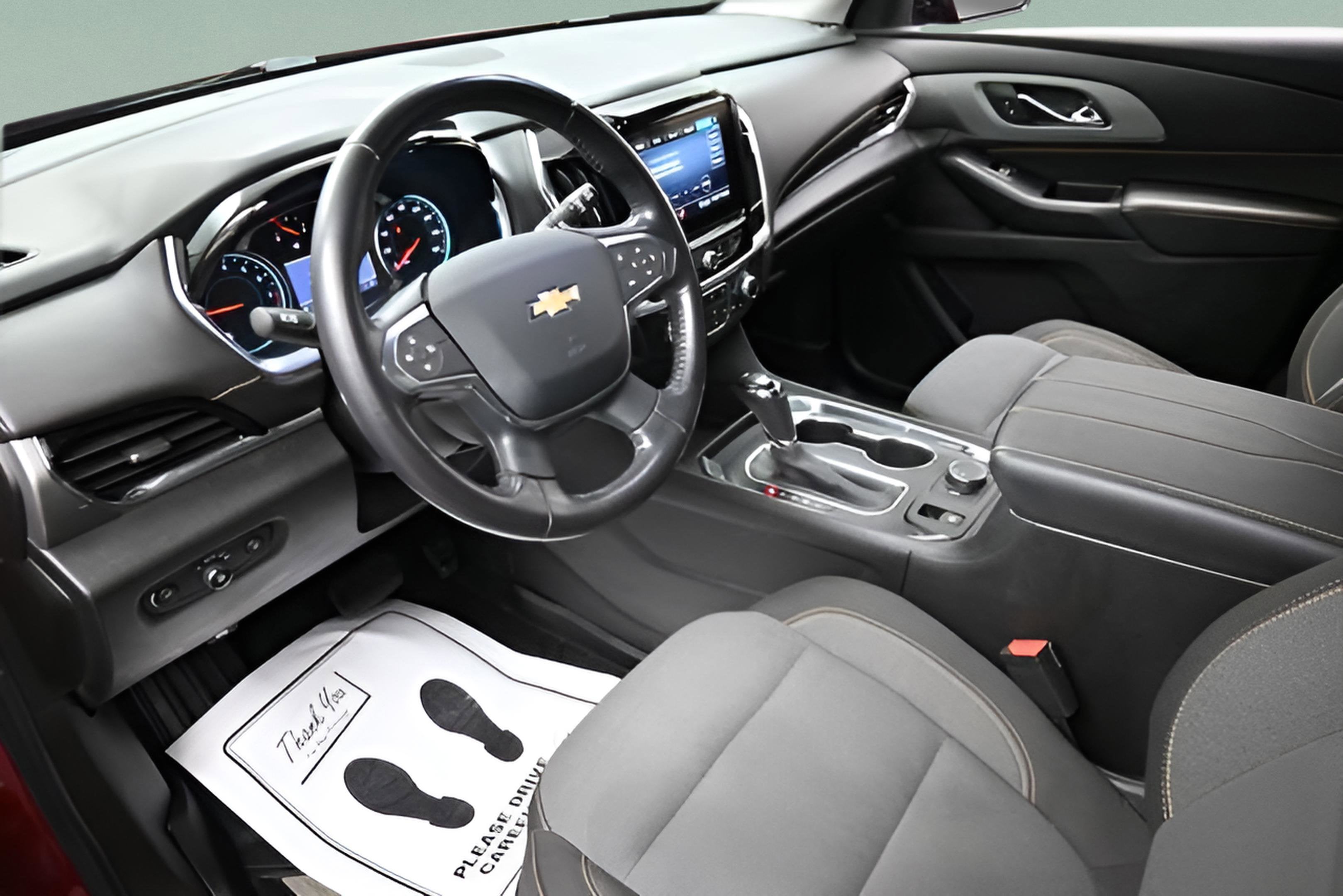 2020 Chevrolet Traverse LT Cloth