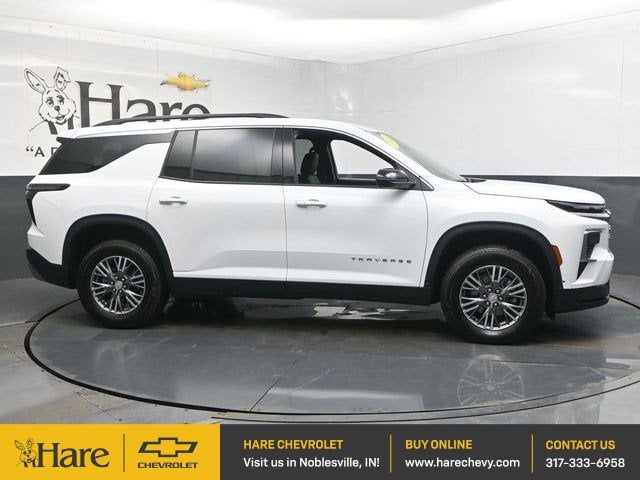 2025 Chevrolet Traverse LT