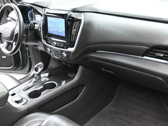 2022 Chevrolet Traverse LT Leather