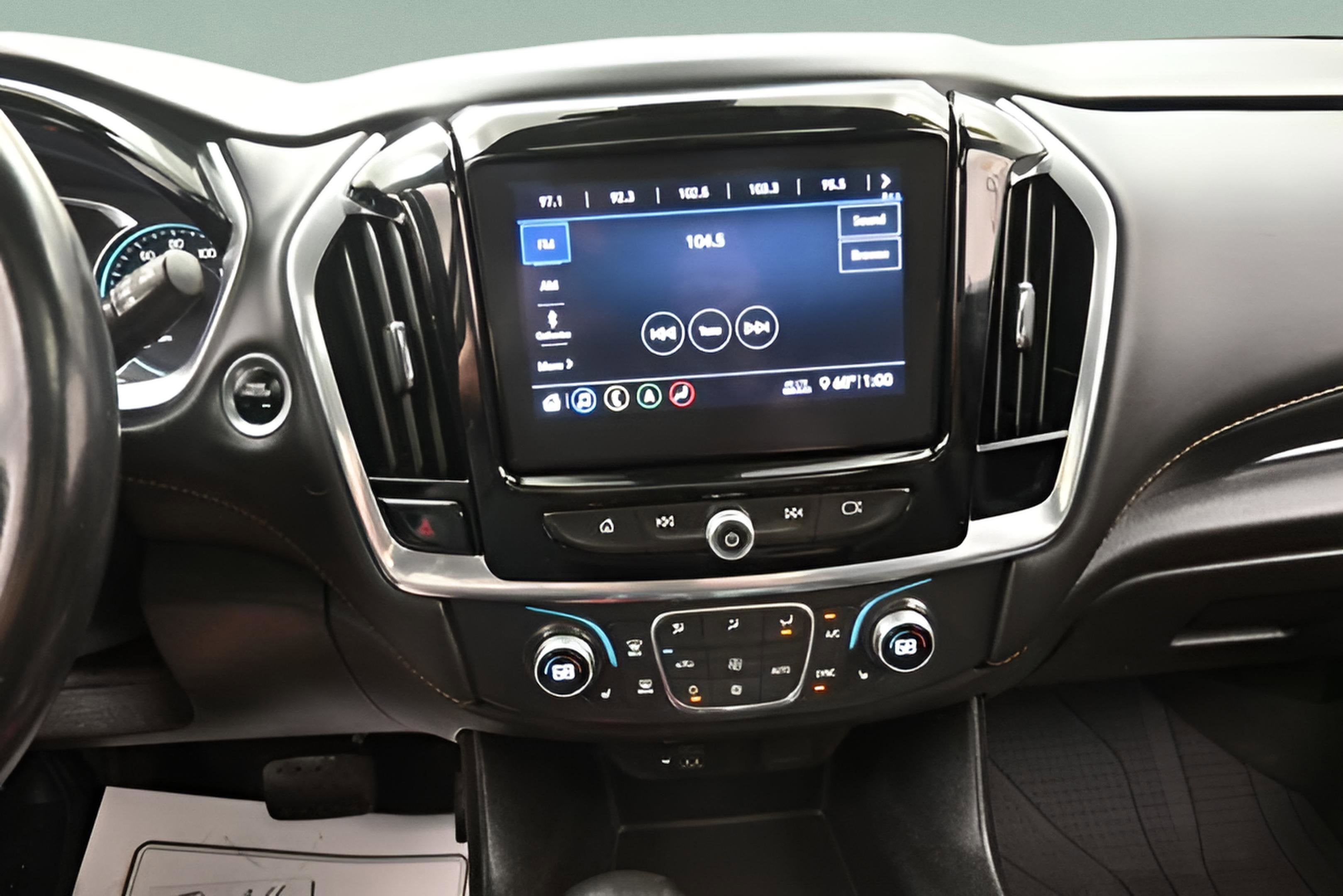 2021 Chevrolet Traverse LT Leather