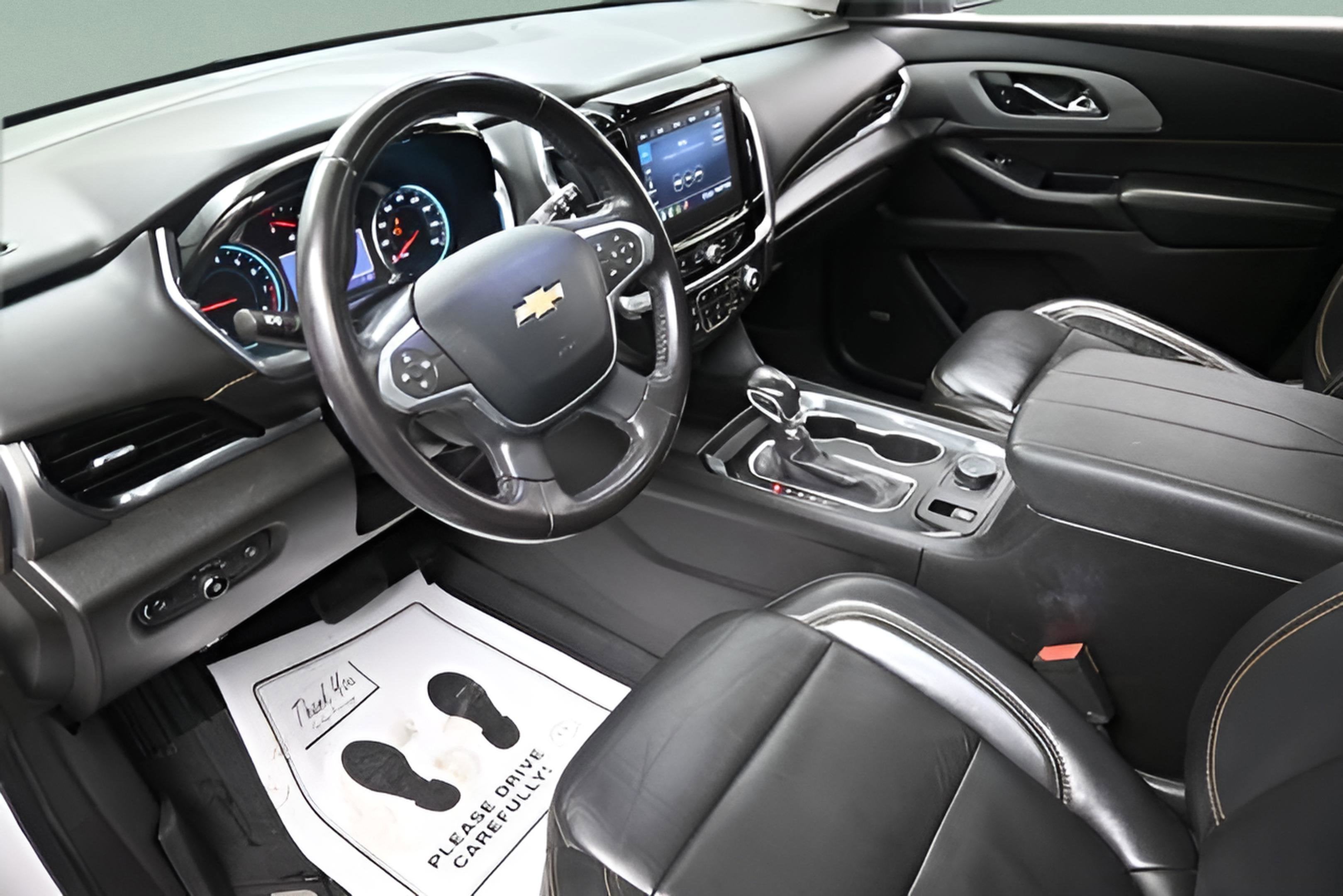2021 Chevrolet Traverse LT Leather