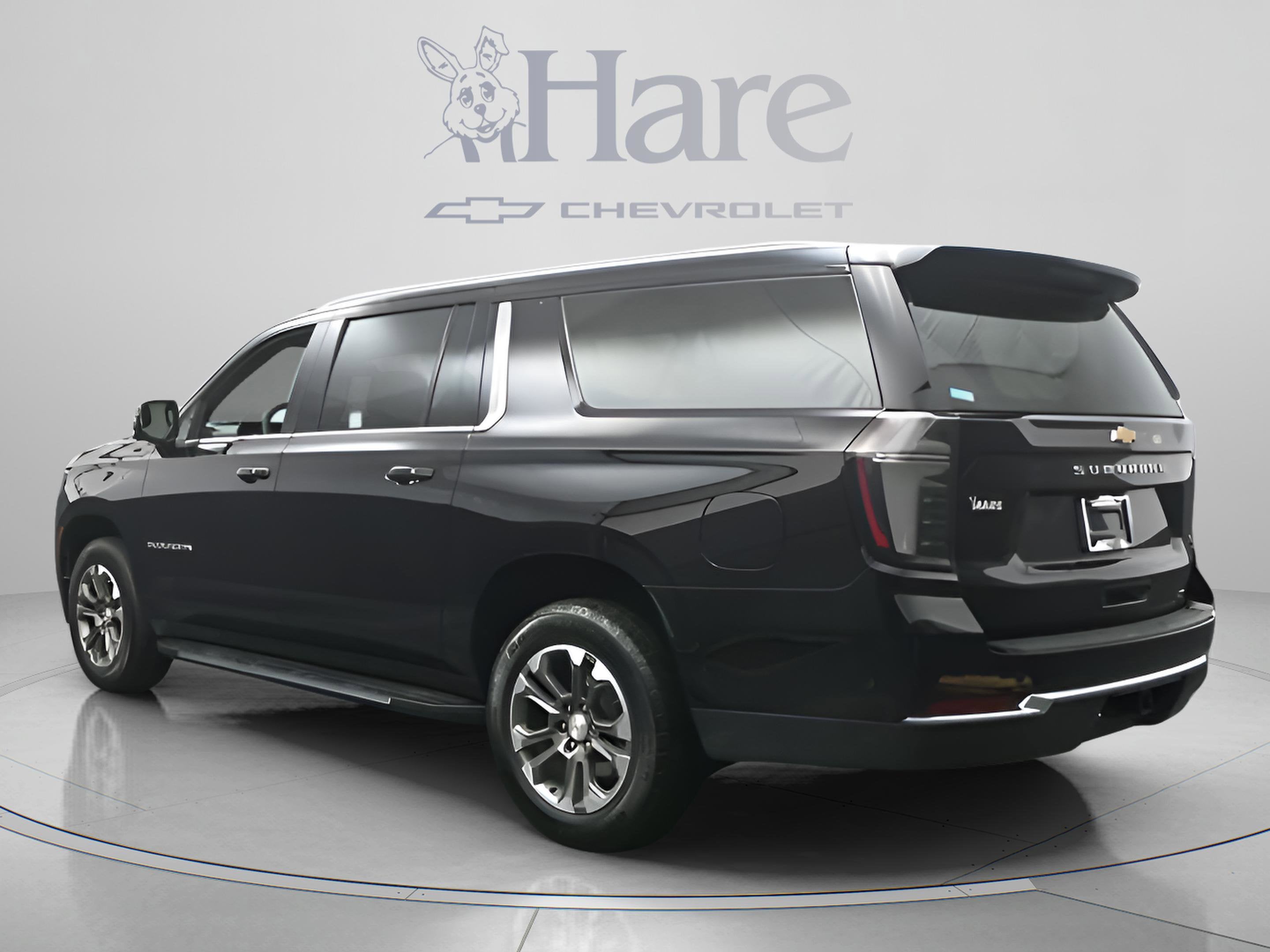 2025 Chevrolet Suburban LT