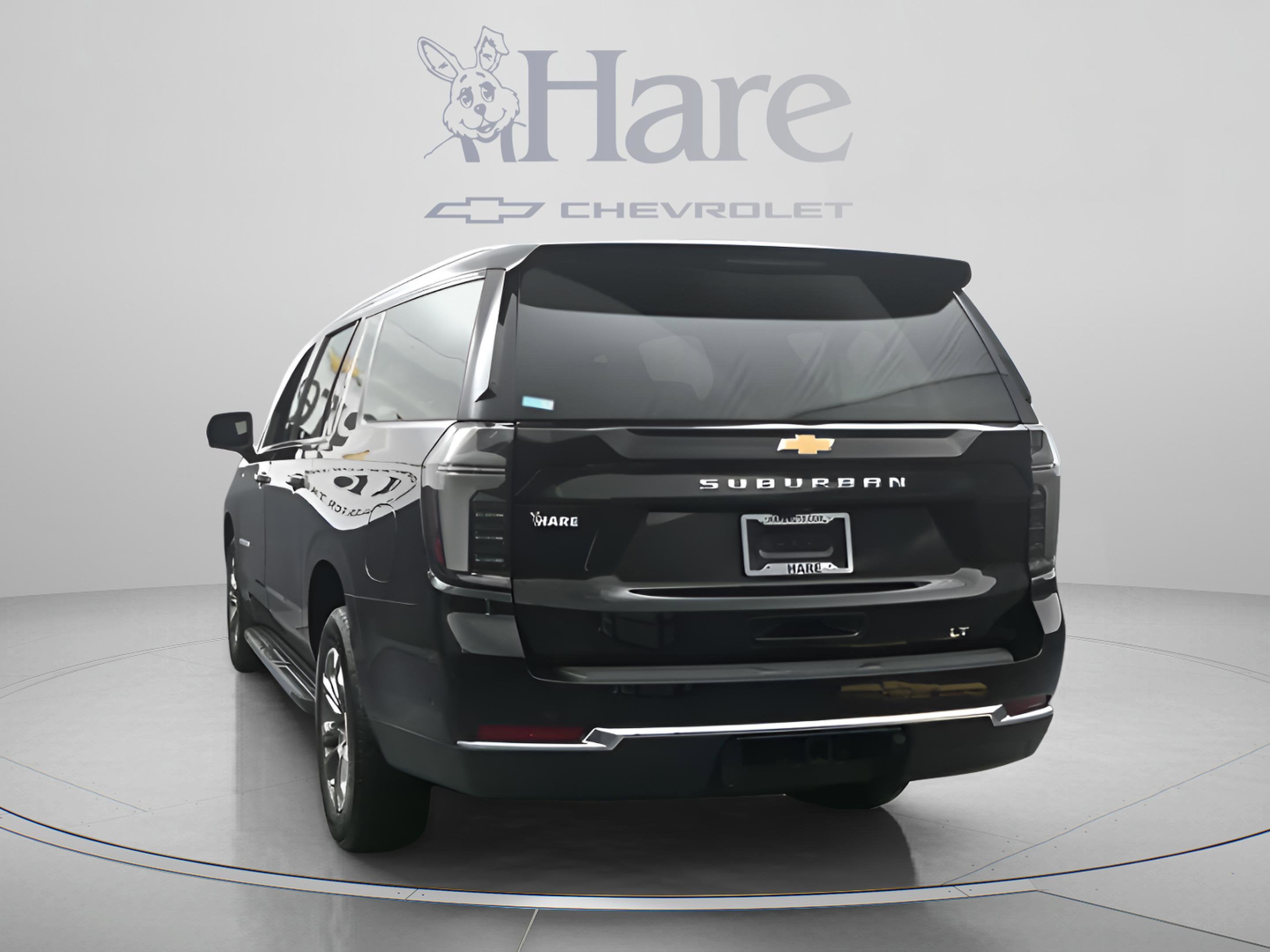 2025 Chevrolet Suburban LT