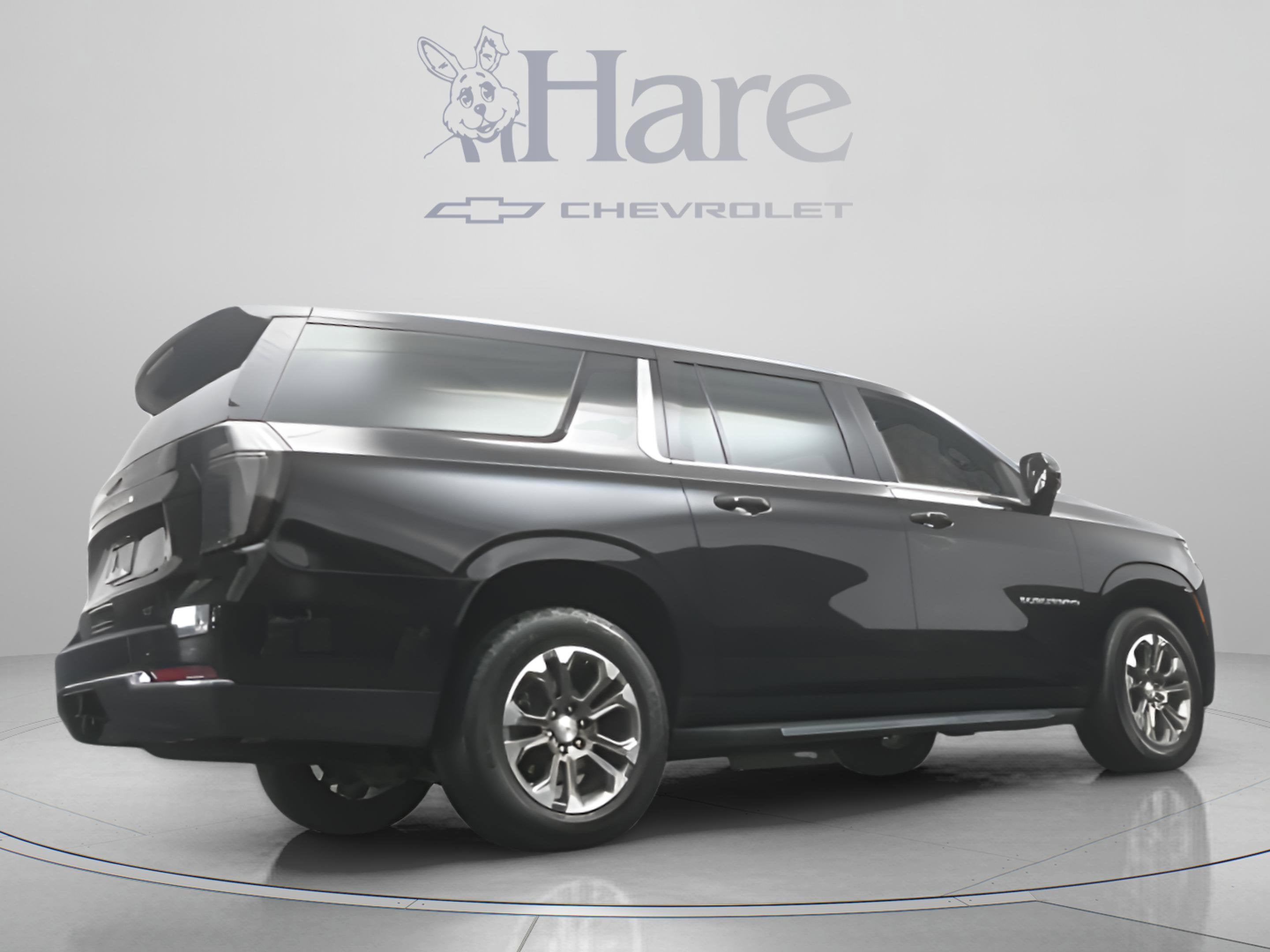 2025 Chevrolet Suburban LT