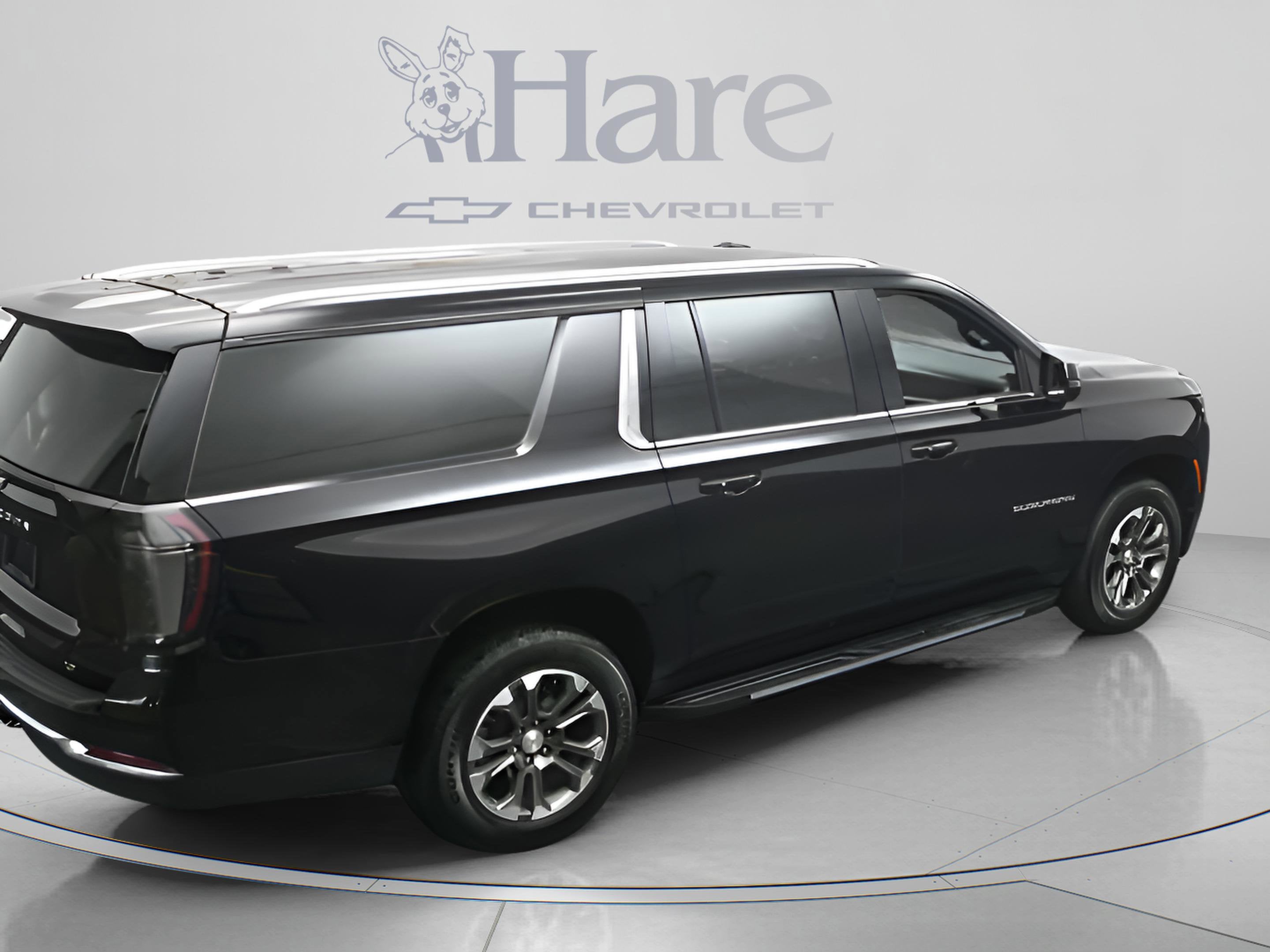 2025 Chevrolet Suburban LT