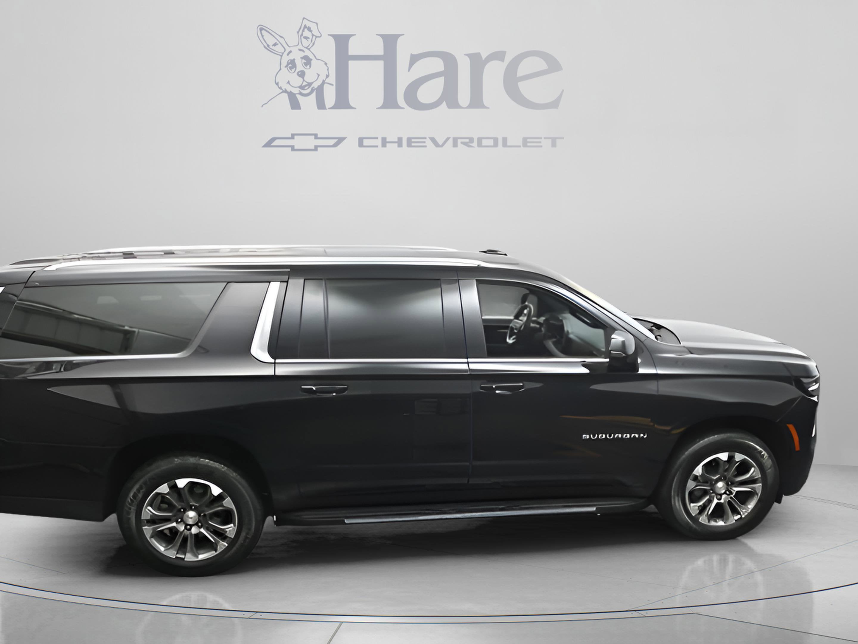 2025 Chevrolet Suburban LT