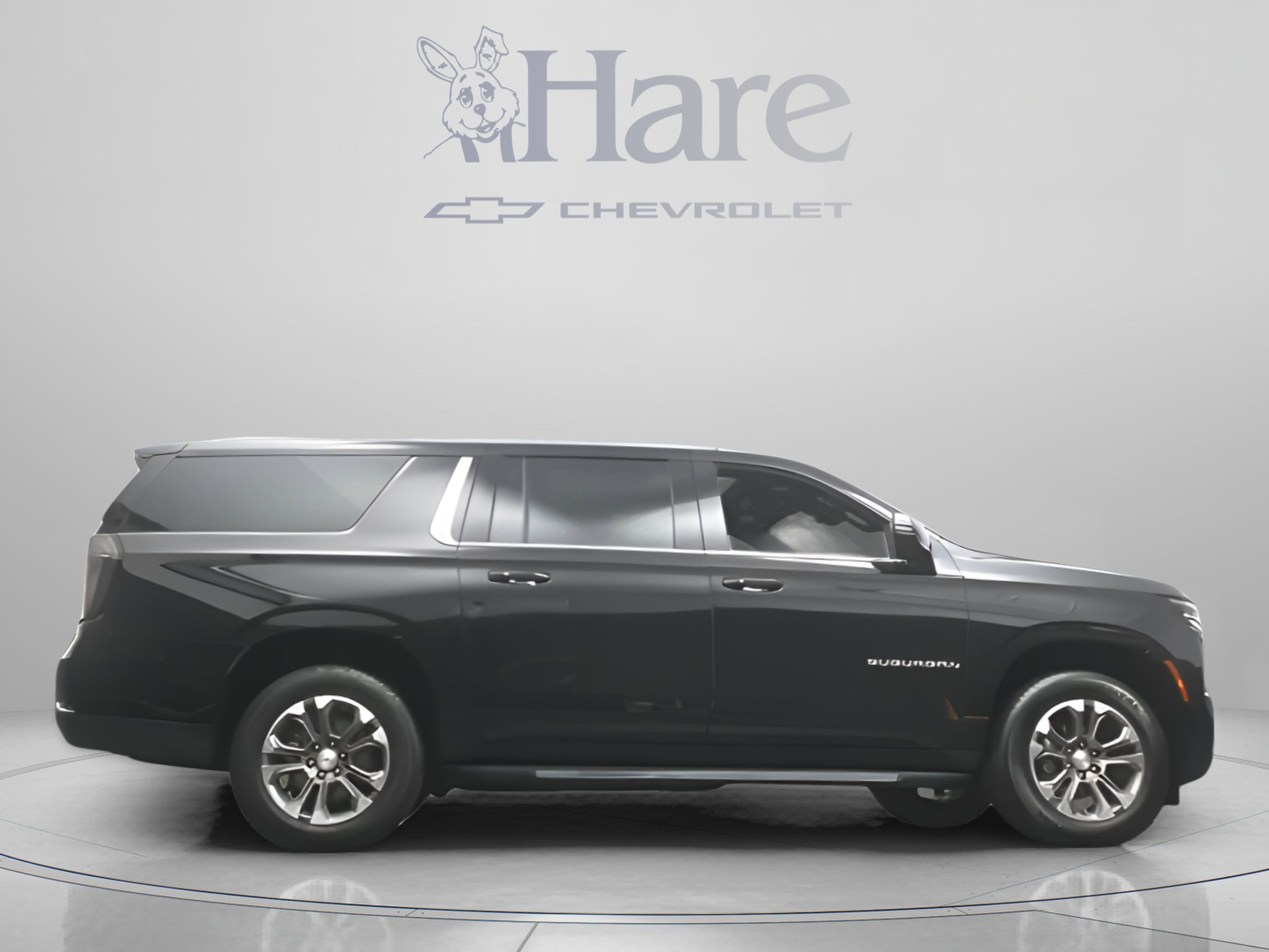 2025 Chevrolet Suburban LT