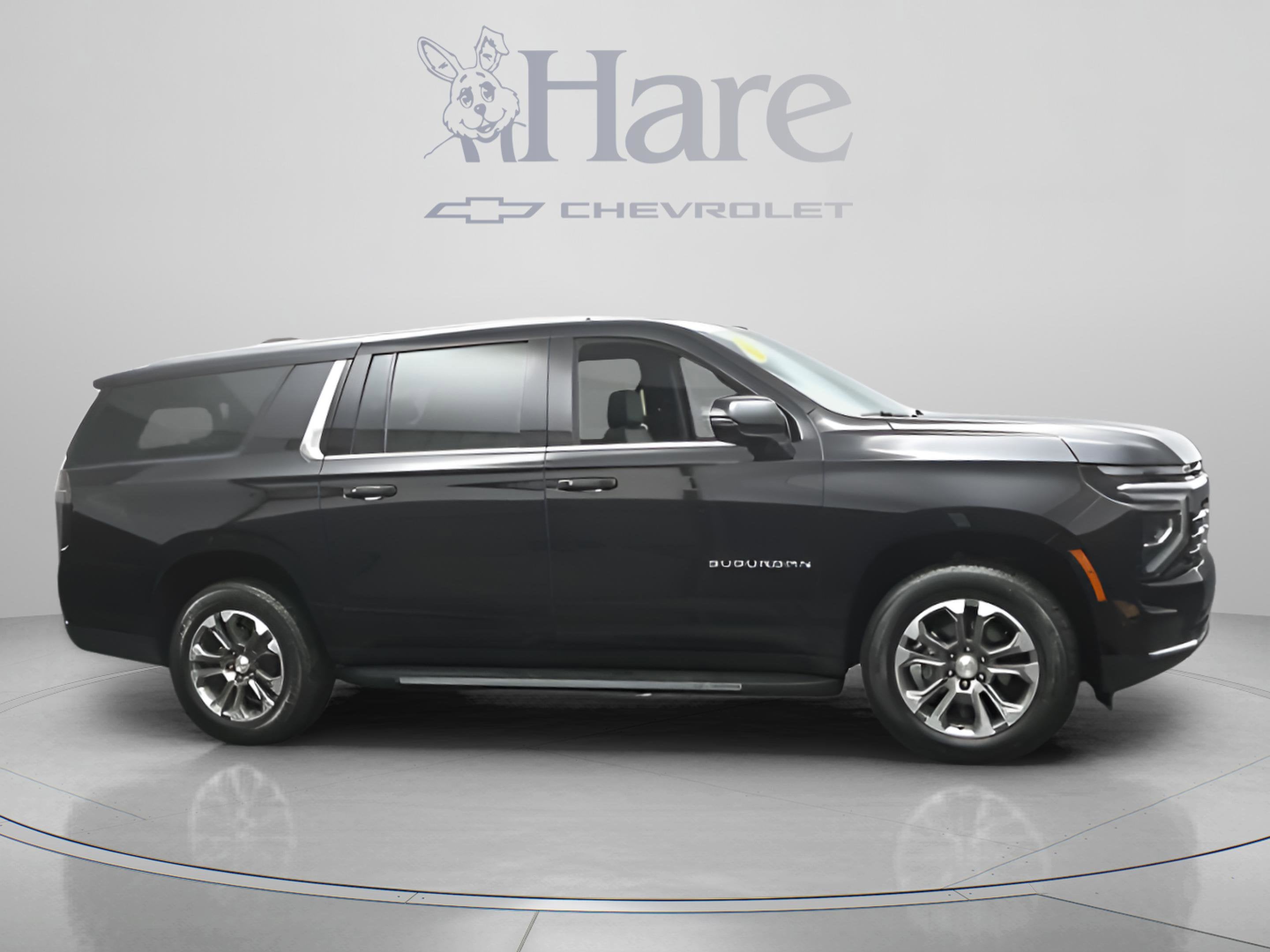 2025 Chevrolet Suburban LT