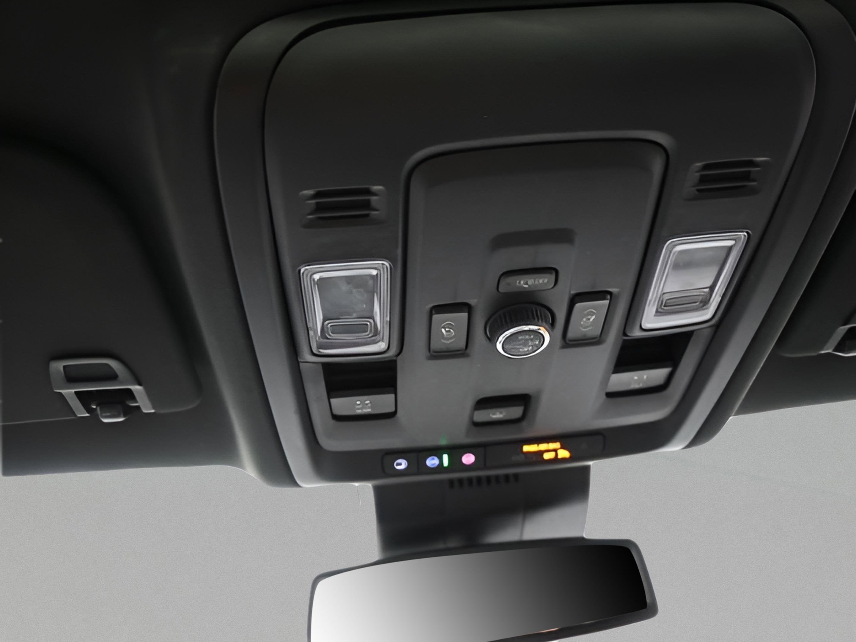 2025 Chevrolet Suburban LT