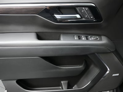 2025 Chevrolet Suburban LT