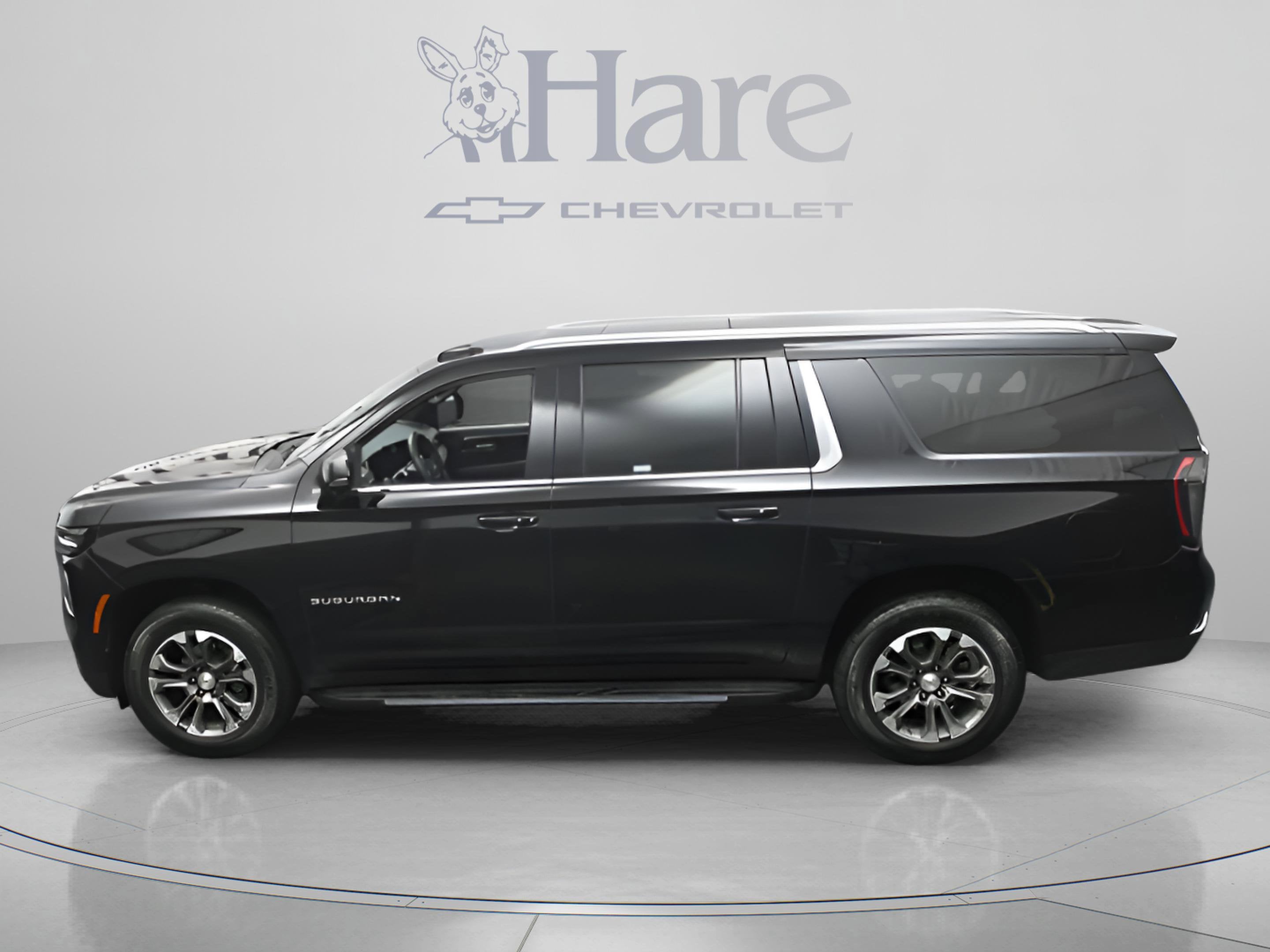 2025 Chevrolet Suburban LT