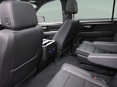 2025 Chevrolet Suburban LT