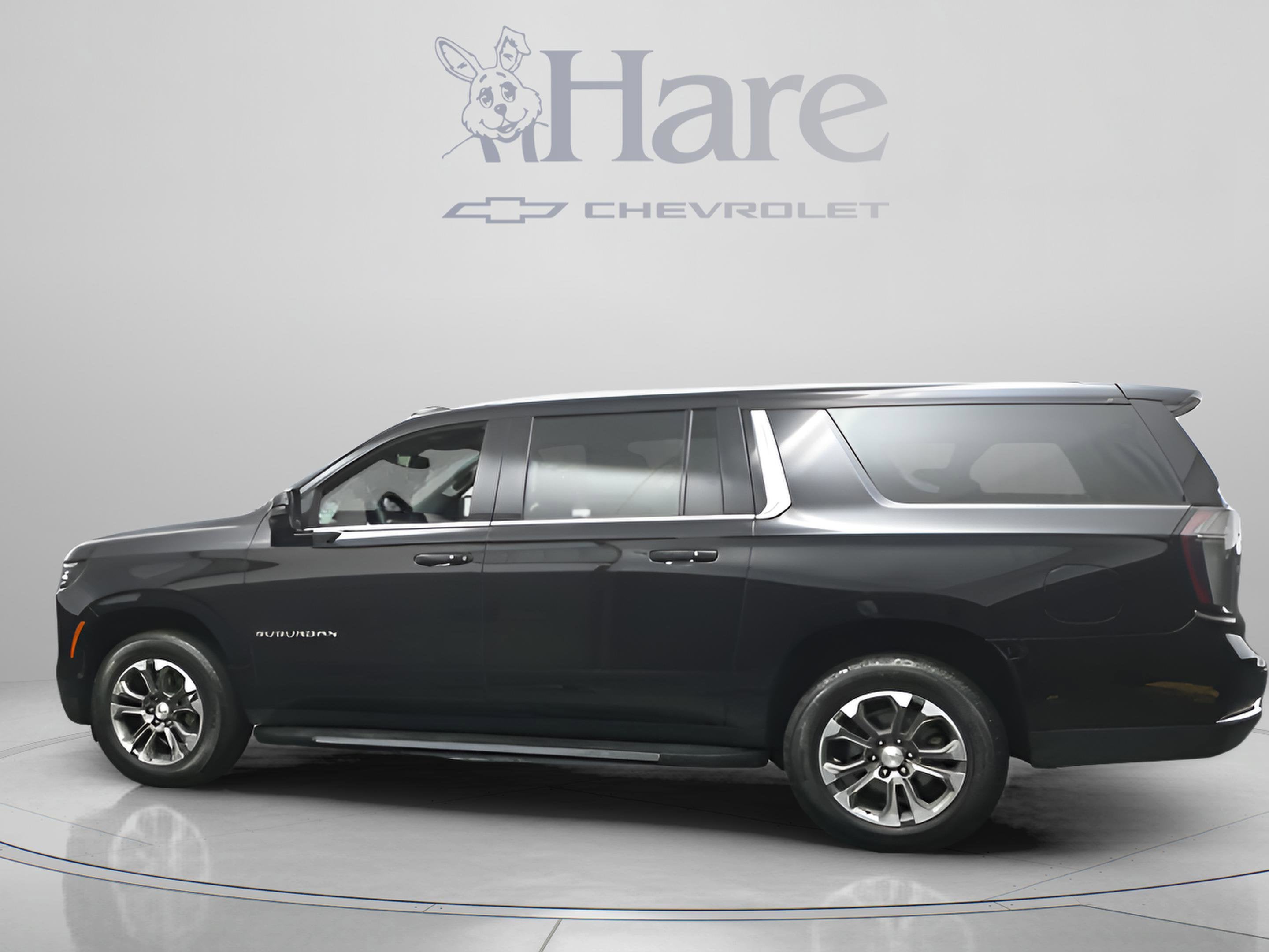 2025 Chevrolet Suburban LT